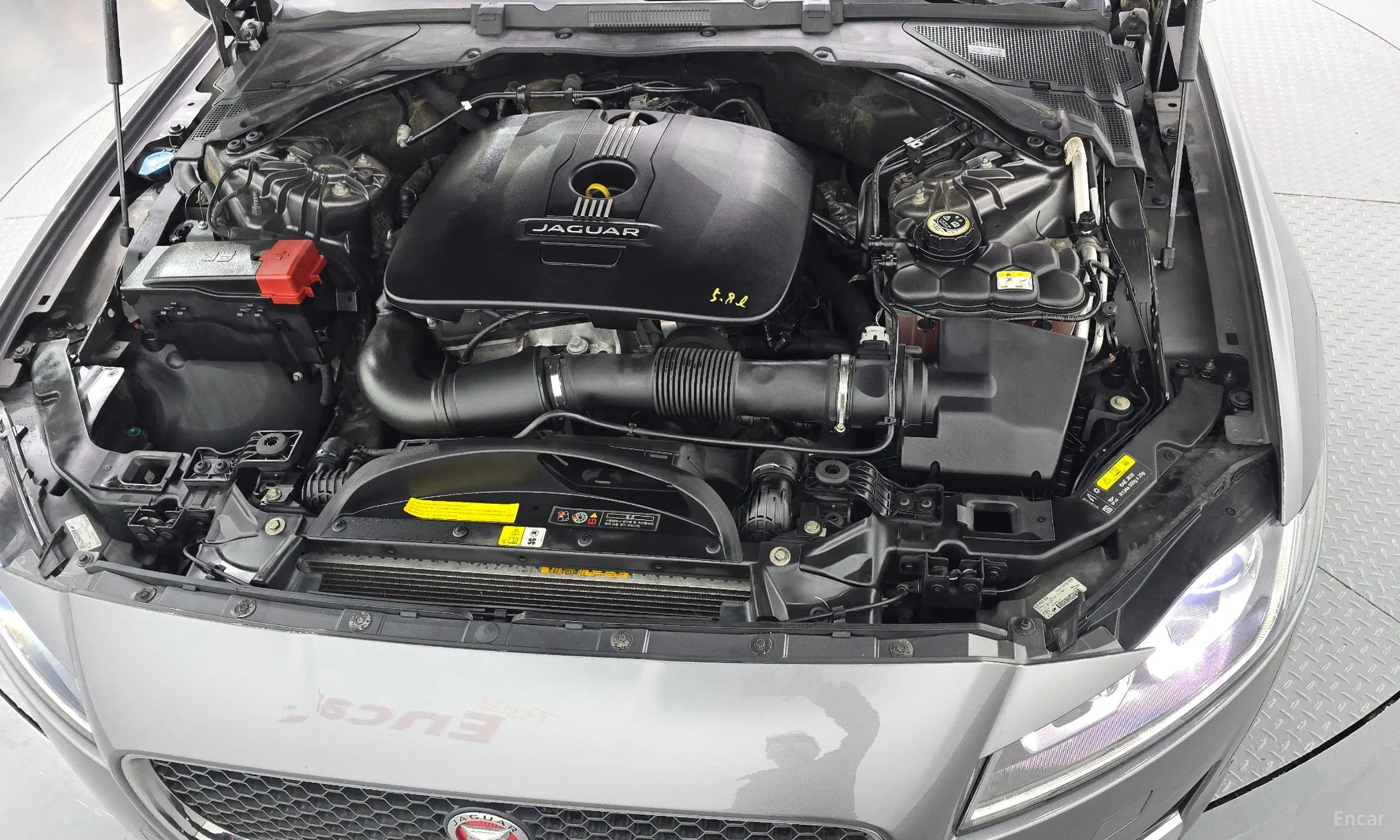 Jaguar XF (x260) превью 6