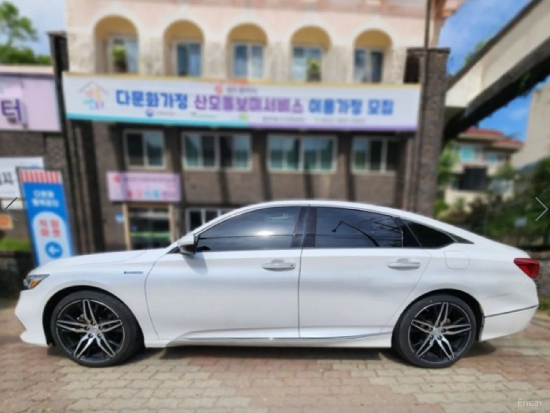 Honda Accord 10th Generation превью 3