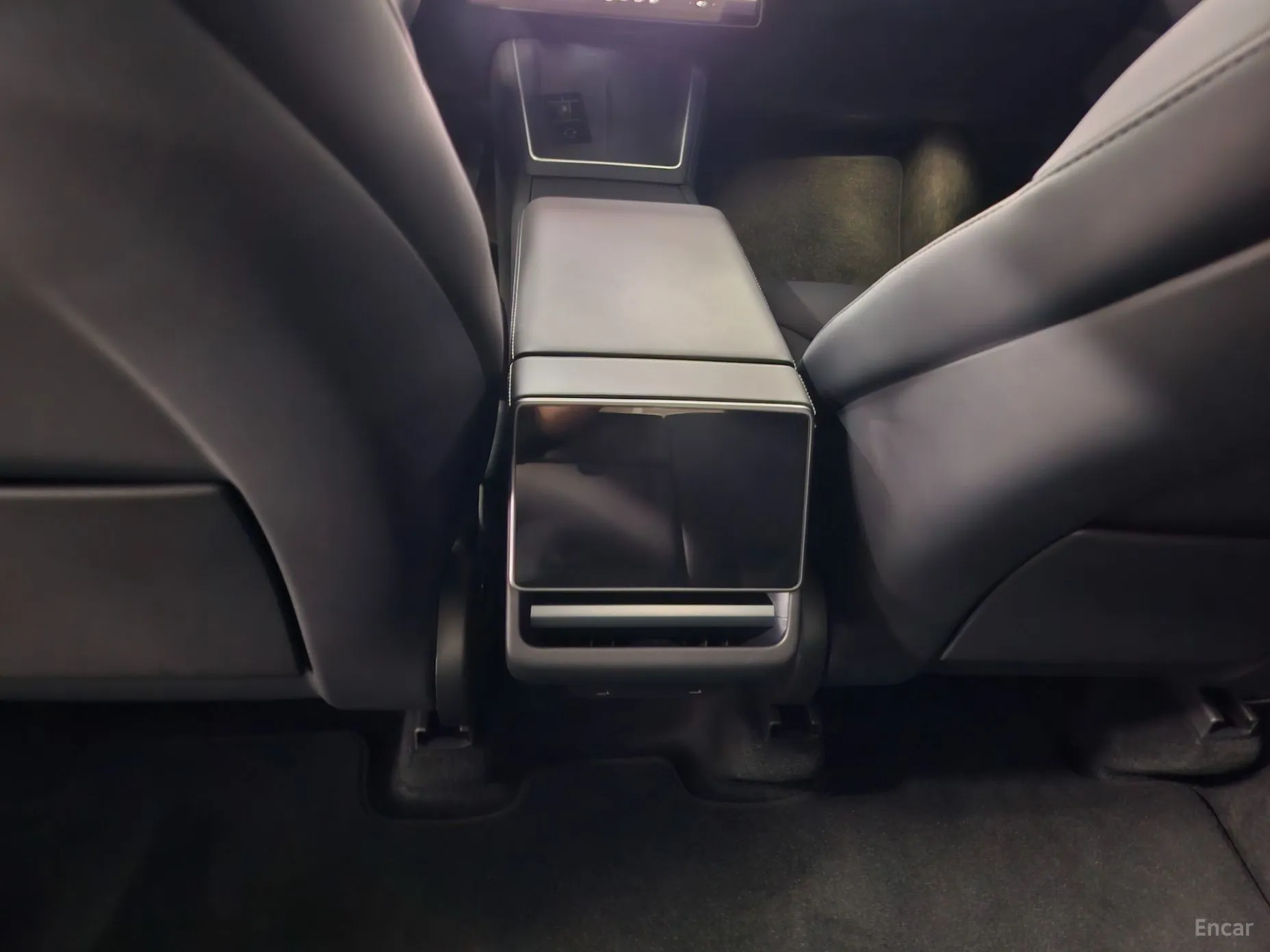Tesla Model Y превью 10