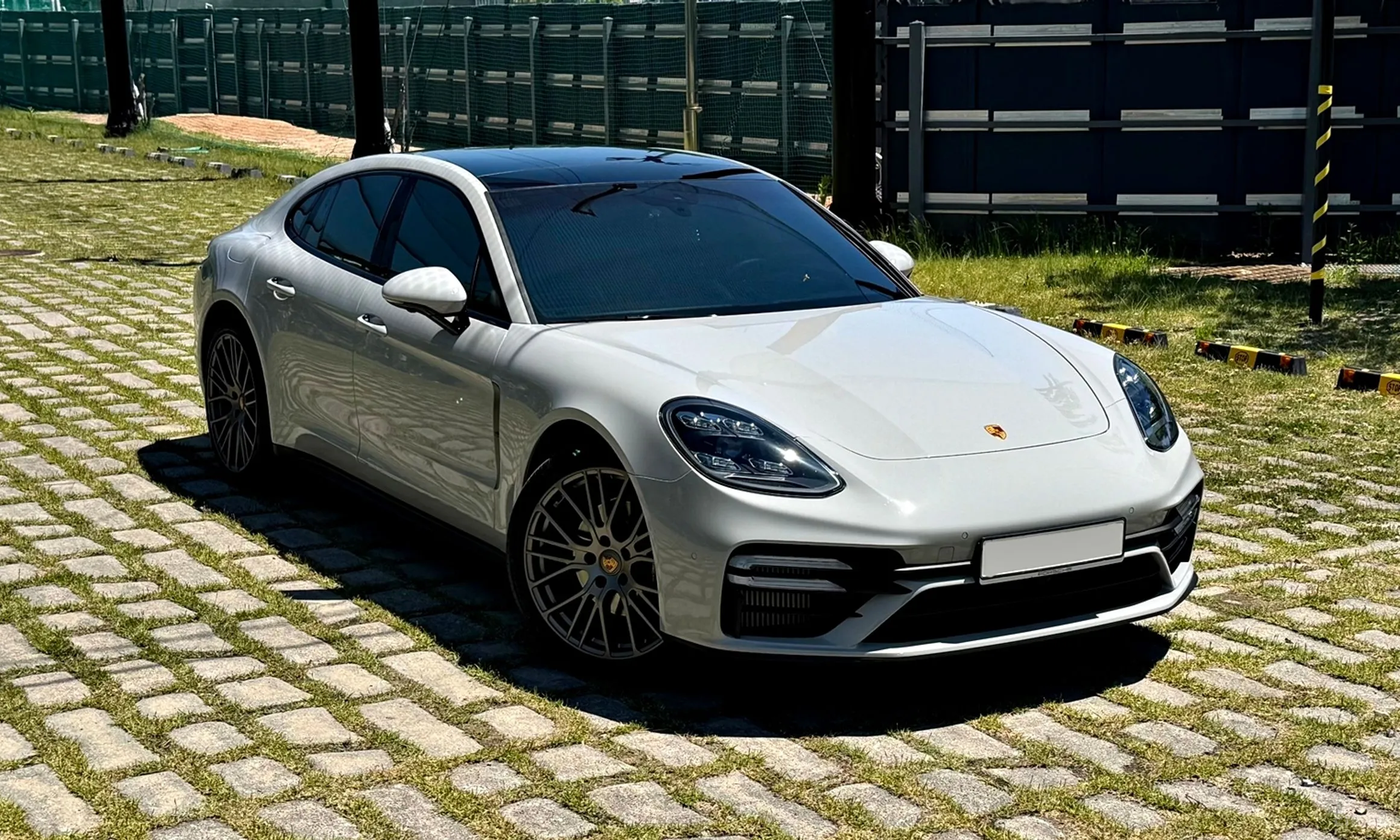 Porsche Panamera (971) превью 3