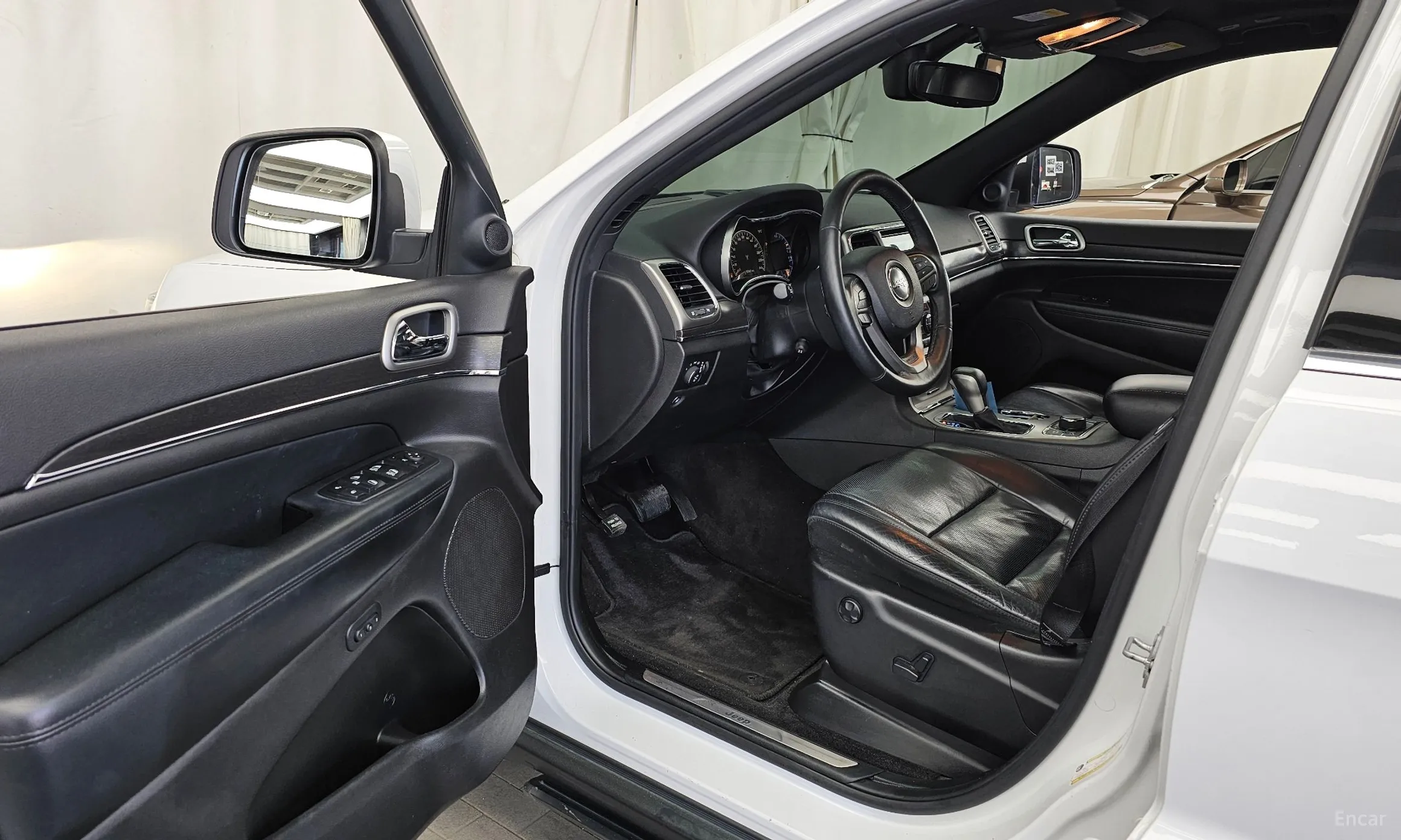 Jeep Grand Cherokee превью 10