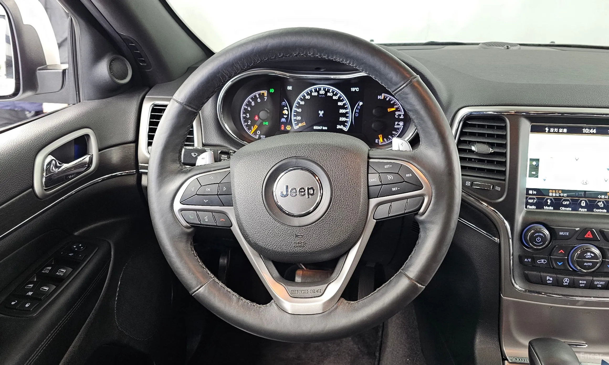 Jeep Grand Cherokee превью 13