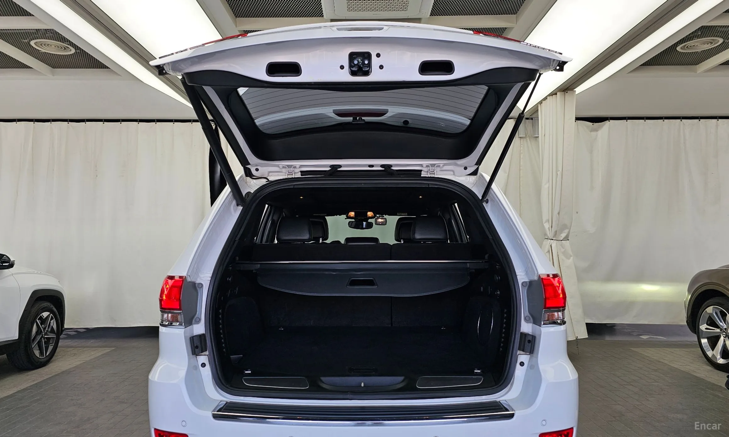 Jeep Grand Cherokee превью 20