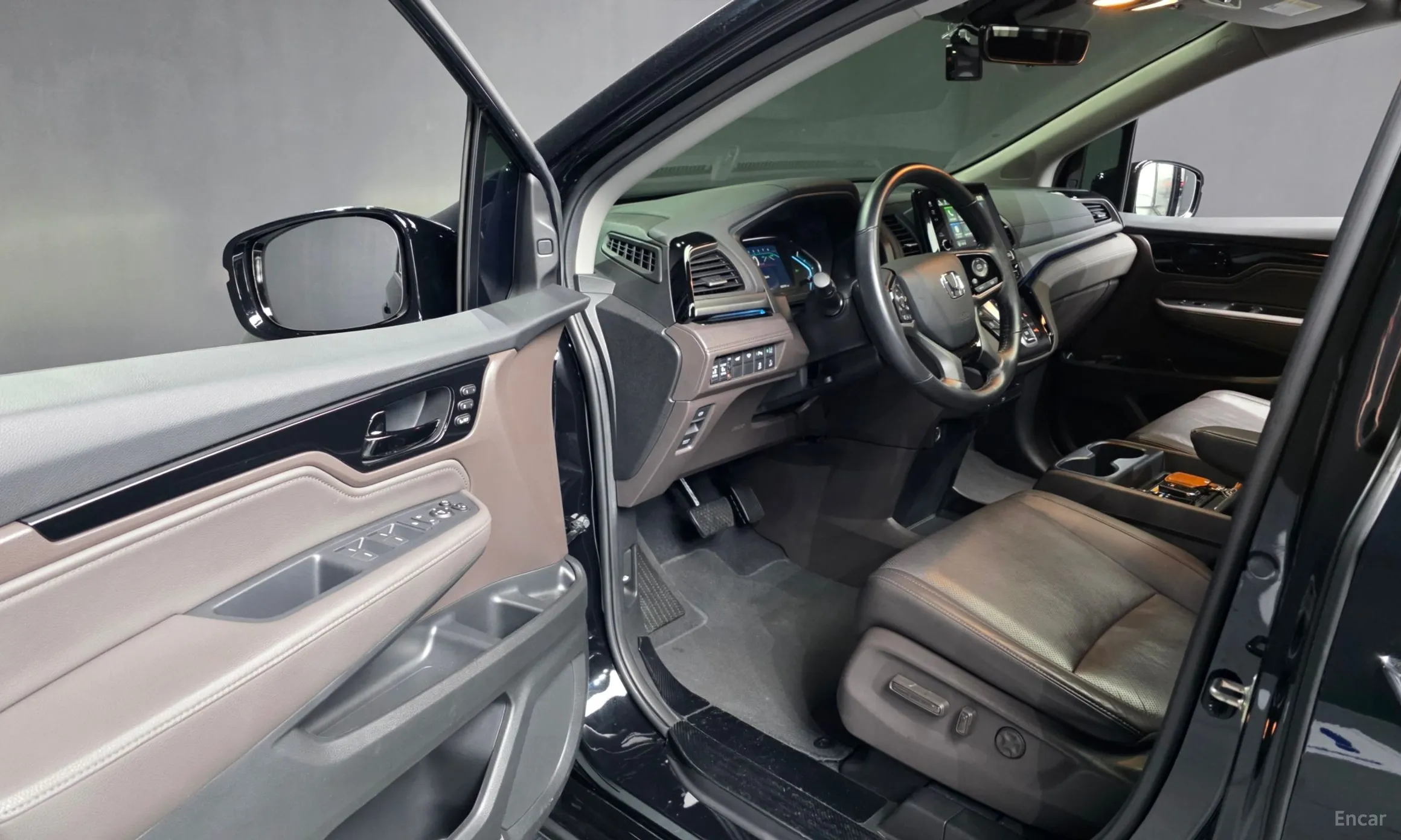 Honda Odyssey превью 10
