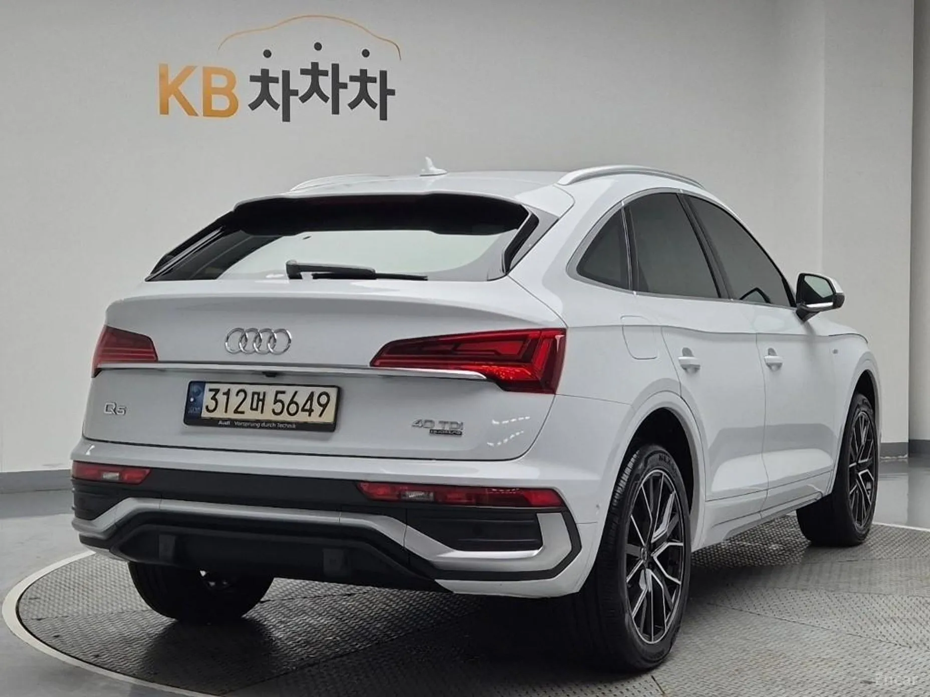 Audi Q5 (FY) превью 3