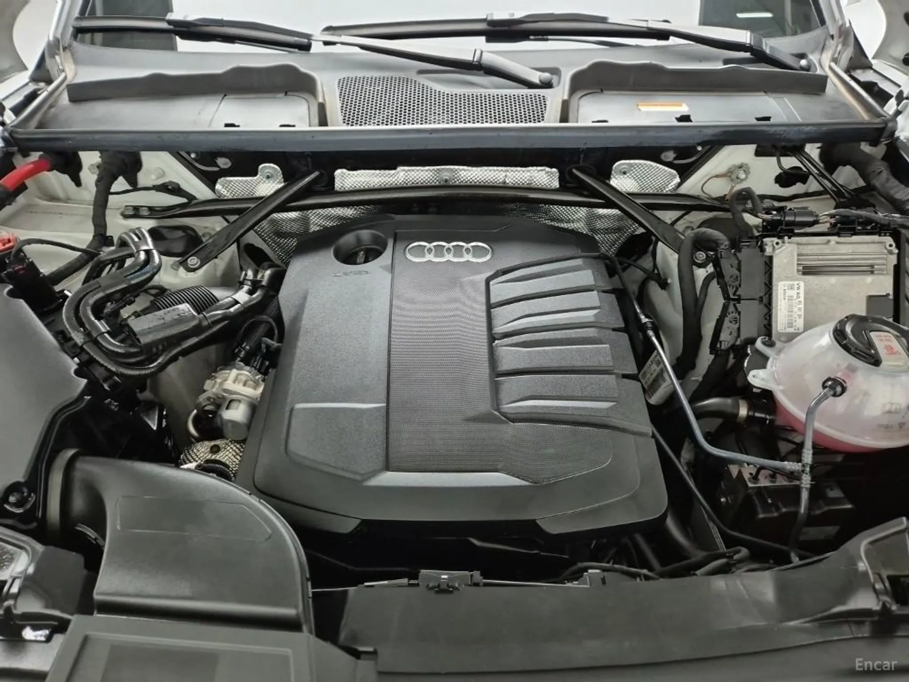 Audi Q5 (FY) превью 6
