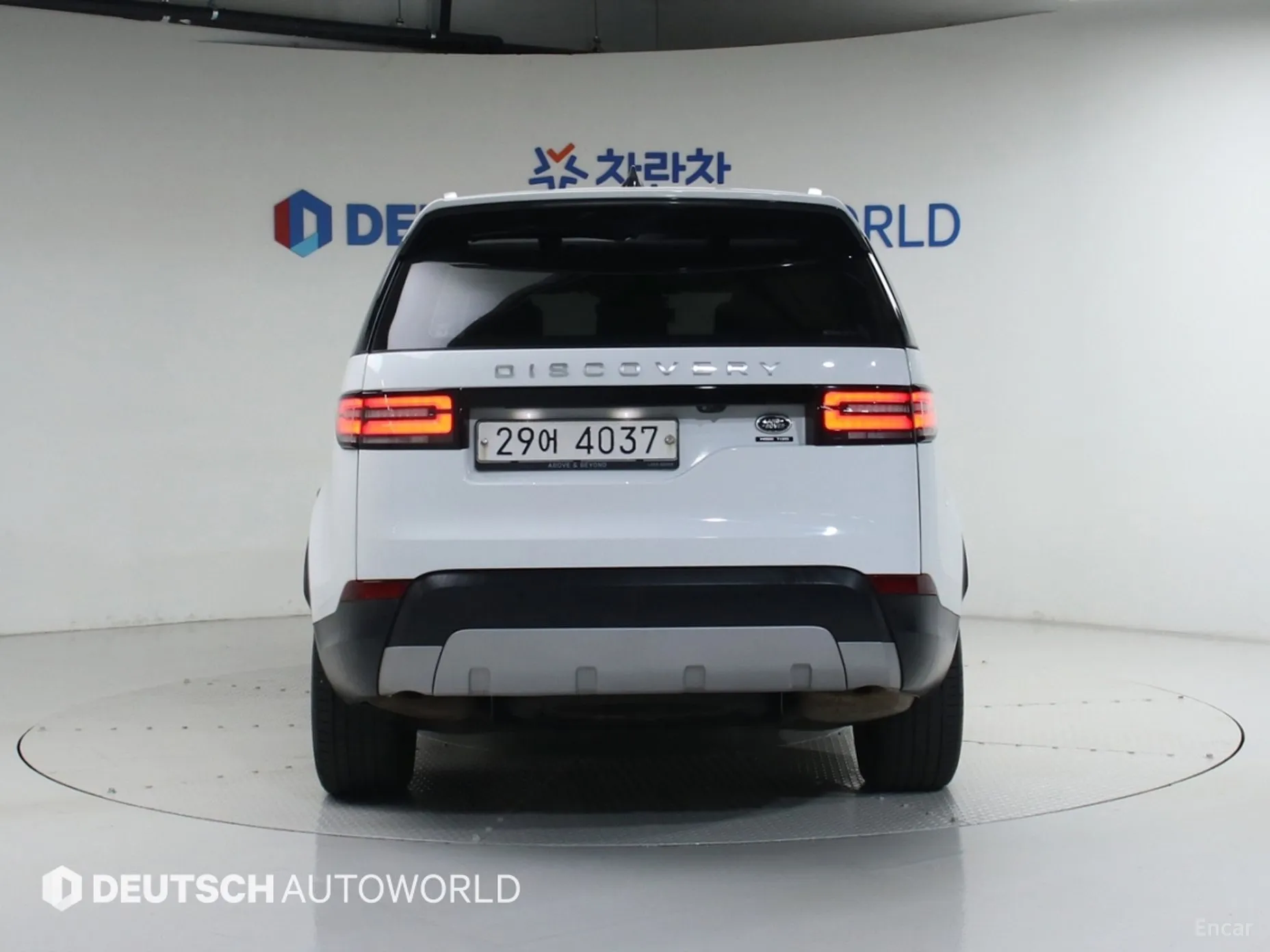 Land Rover Discovery 5 превью 4