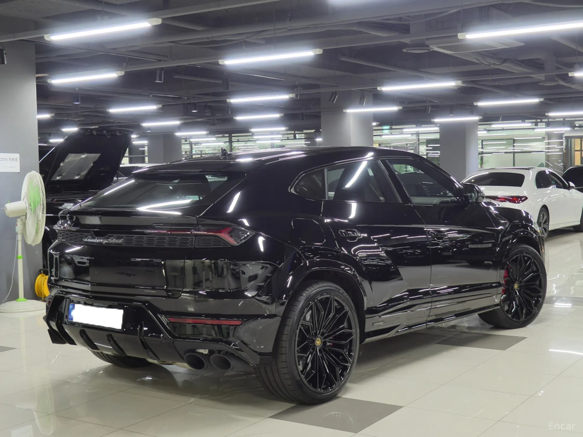 Lamborghini Urus превью 3
