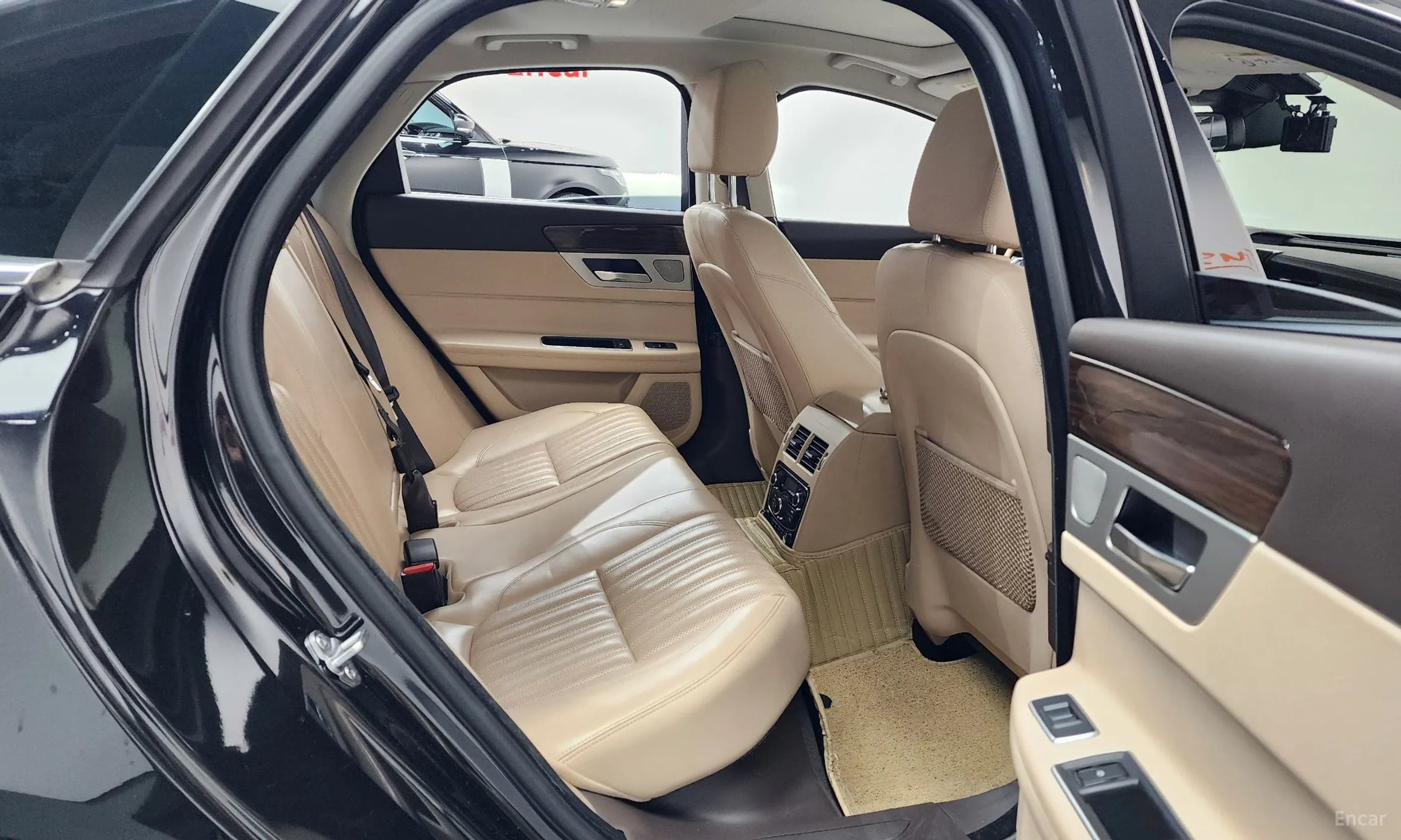 Jaguar XF (x260) превью 11