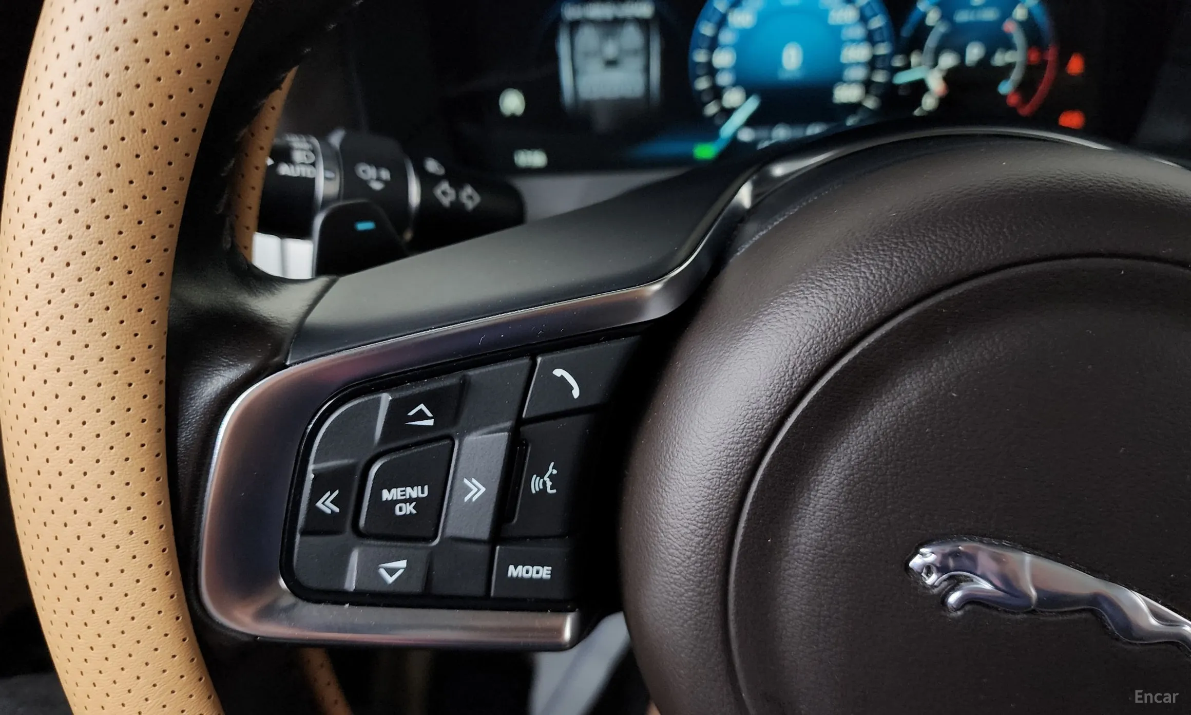 Jaguar XF (x260) превью 18