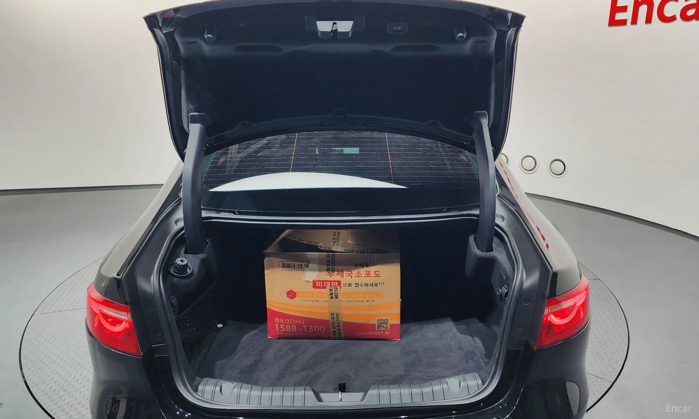Jaguar XF (x260) превью 20