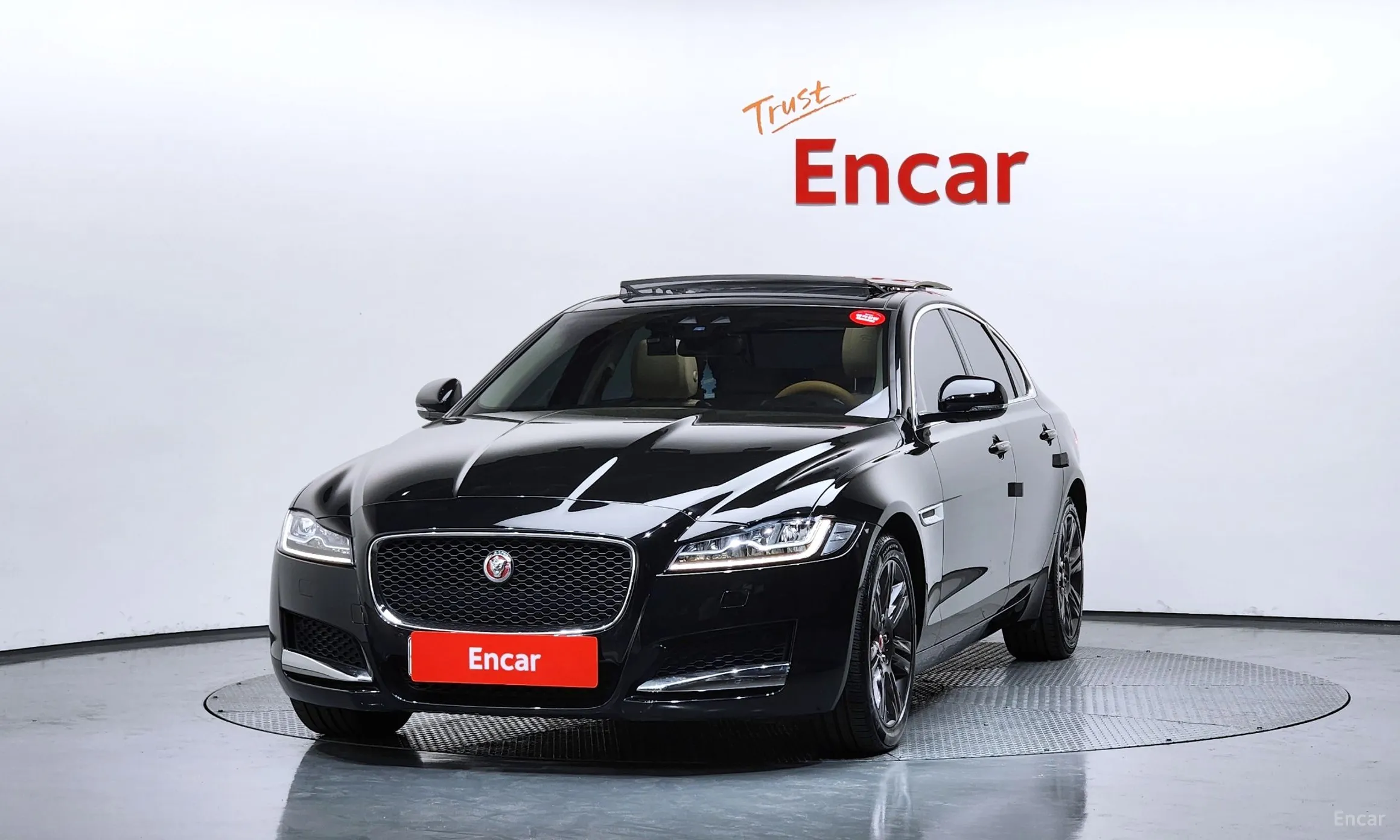 Jaguar XF (x260) превью 3