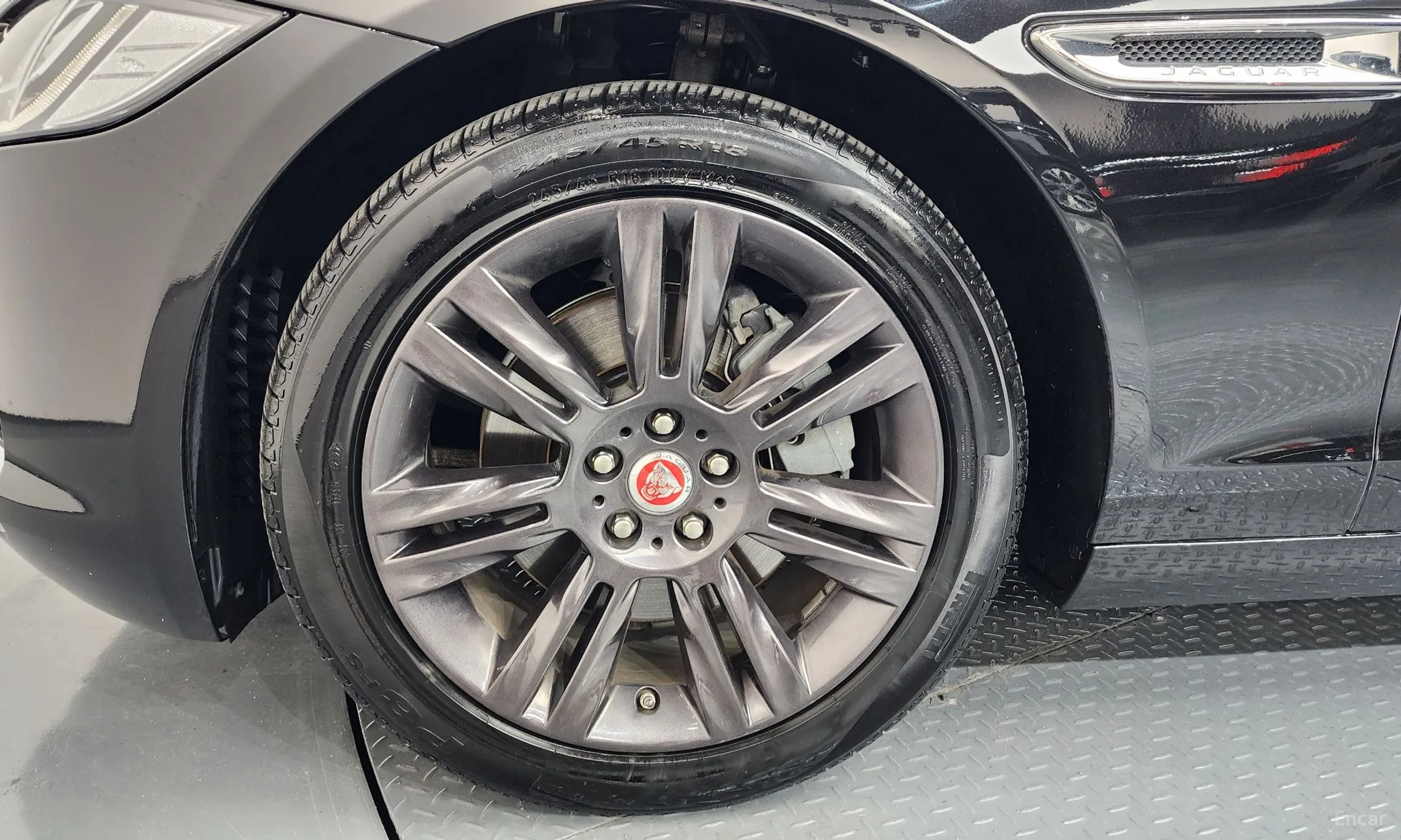 Jaguar XF (x260) превью 5