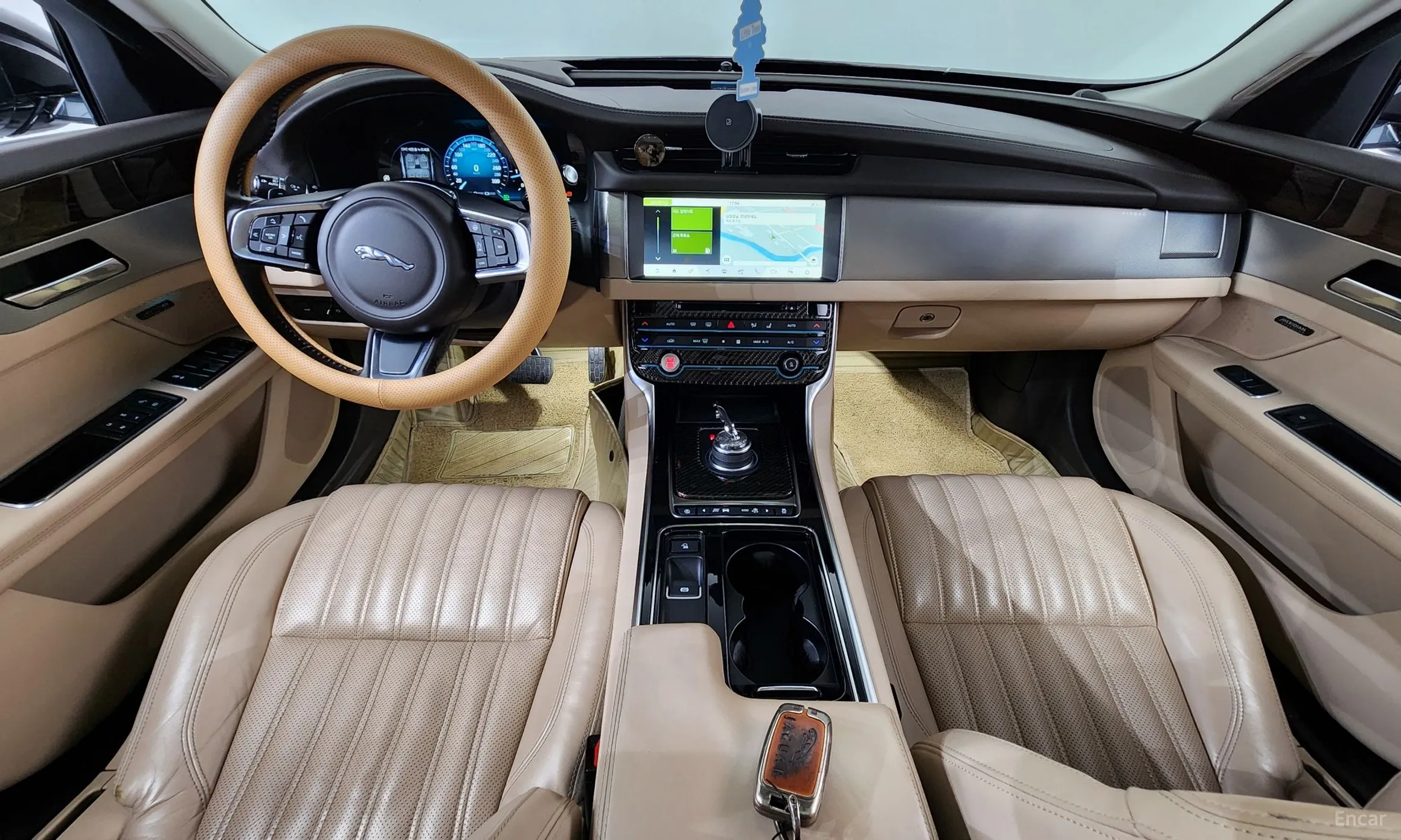 Jaguar XF (x260) превью 7