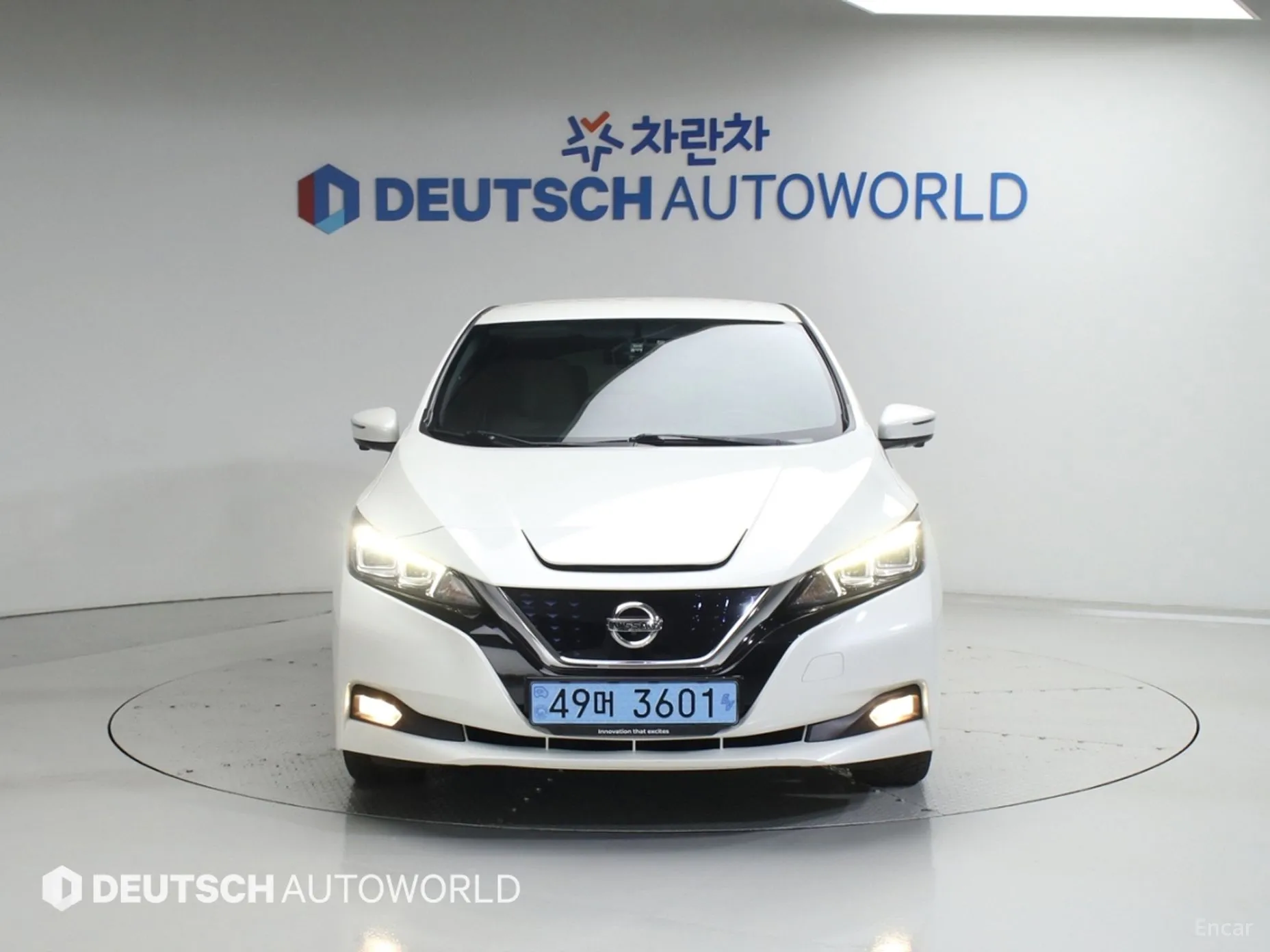 Nissan Leaf (ZE1) превью 3