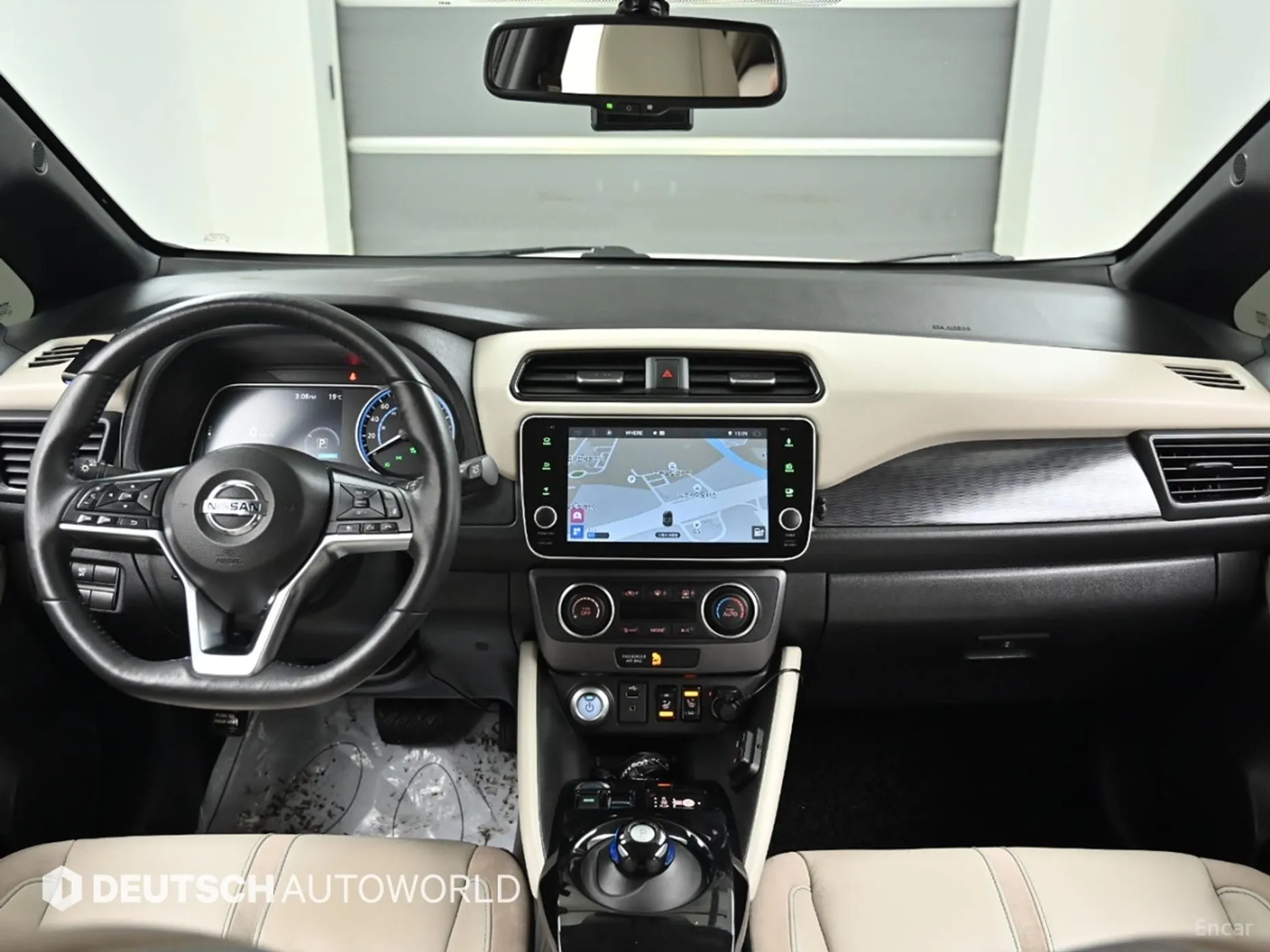 Nissan Leaf (ZE1) превью 7