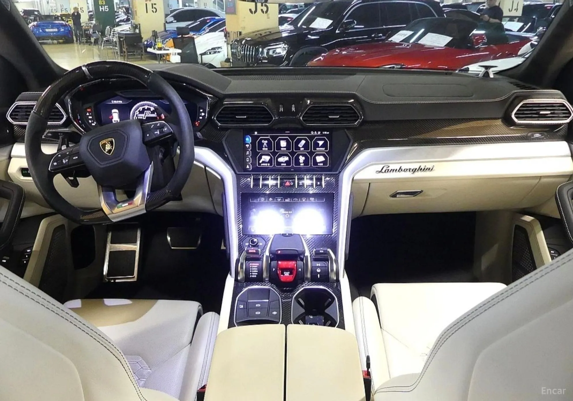 Lamborghini Urus превью 5