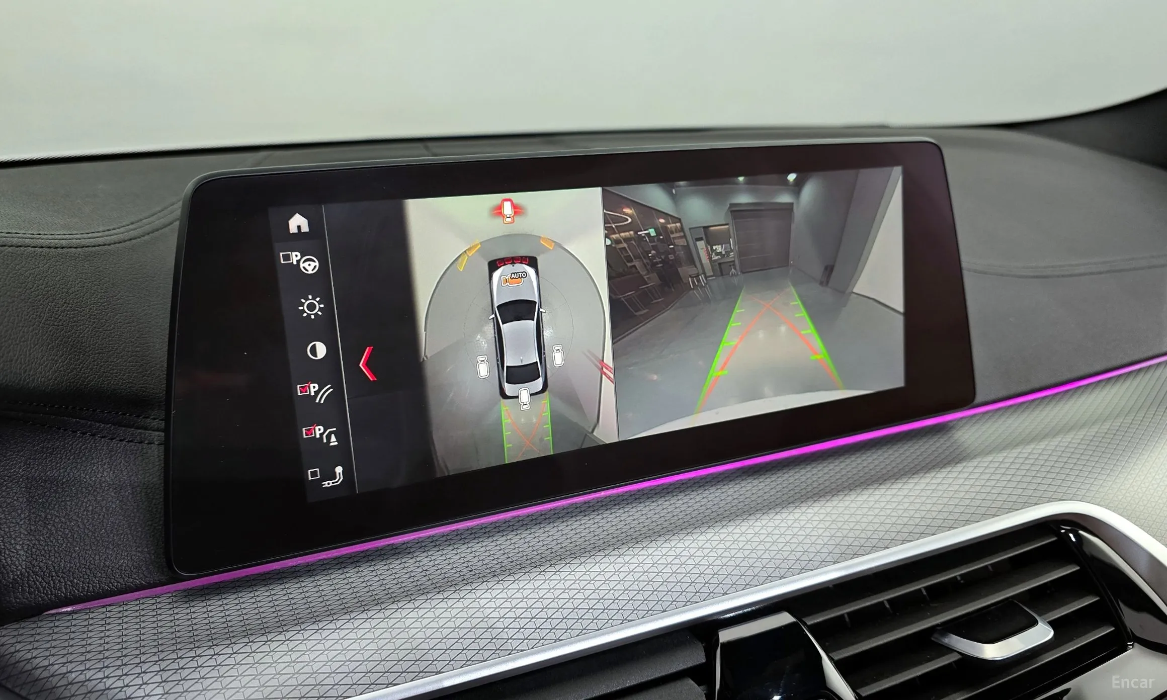 BMW 5 Series (G30) превью 15