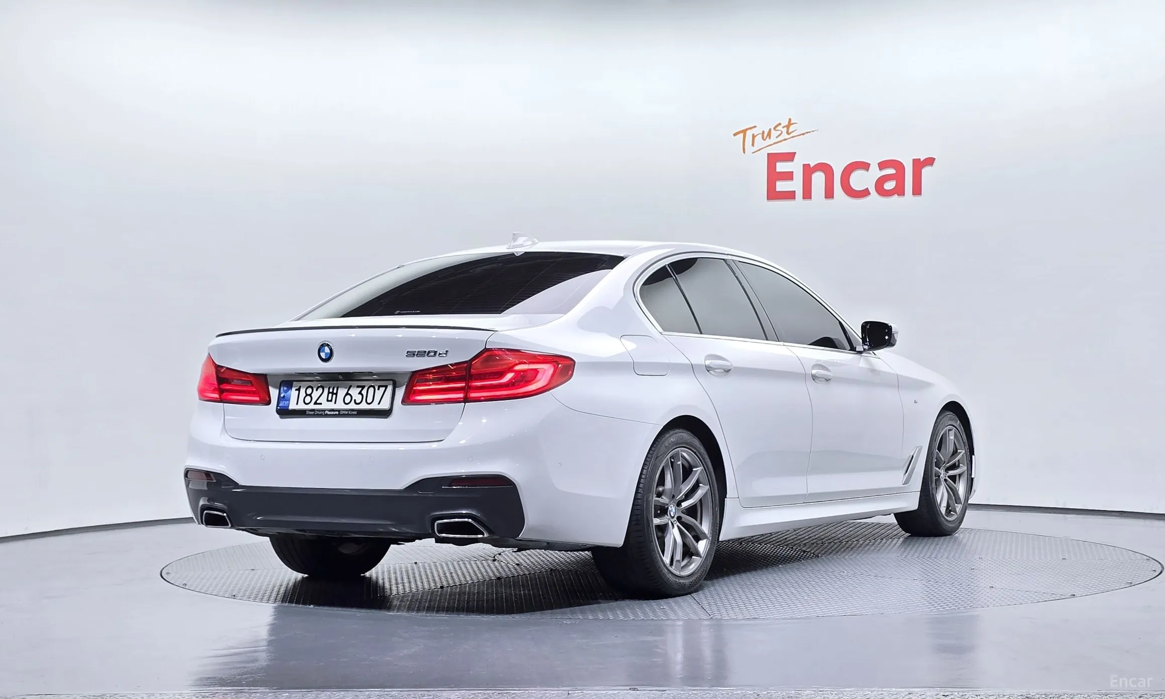 BMW 5 Series (G30)