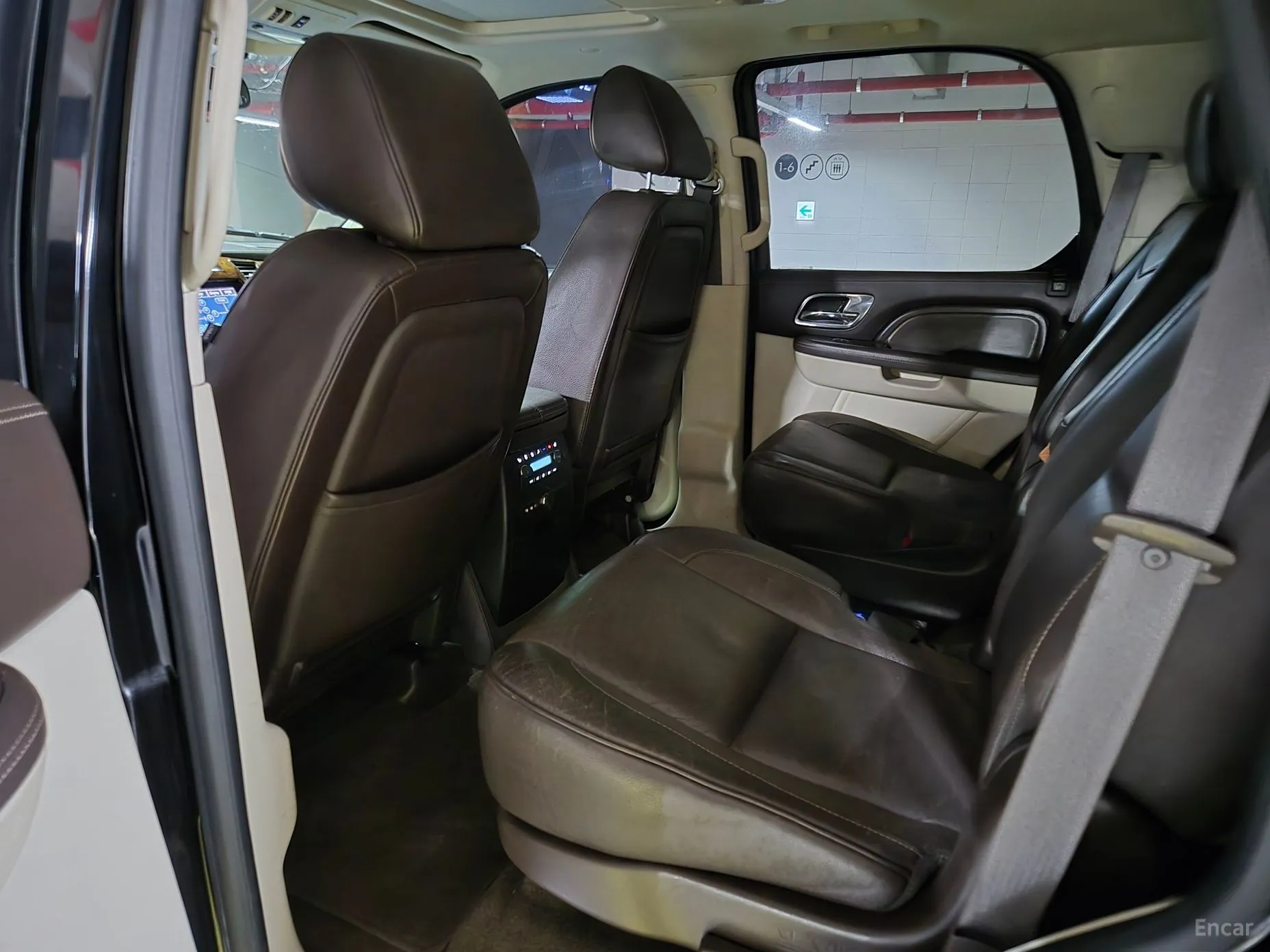 Cadillac Escalade превью 7