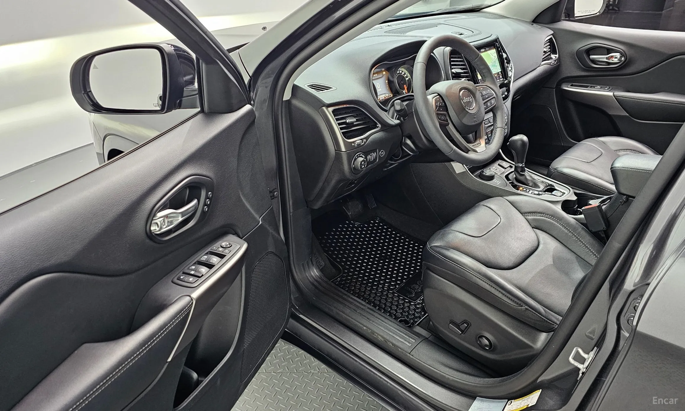 Jeep Cherokee (KL) превью 10