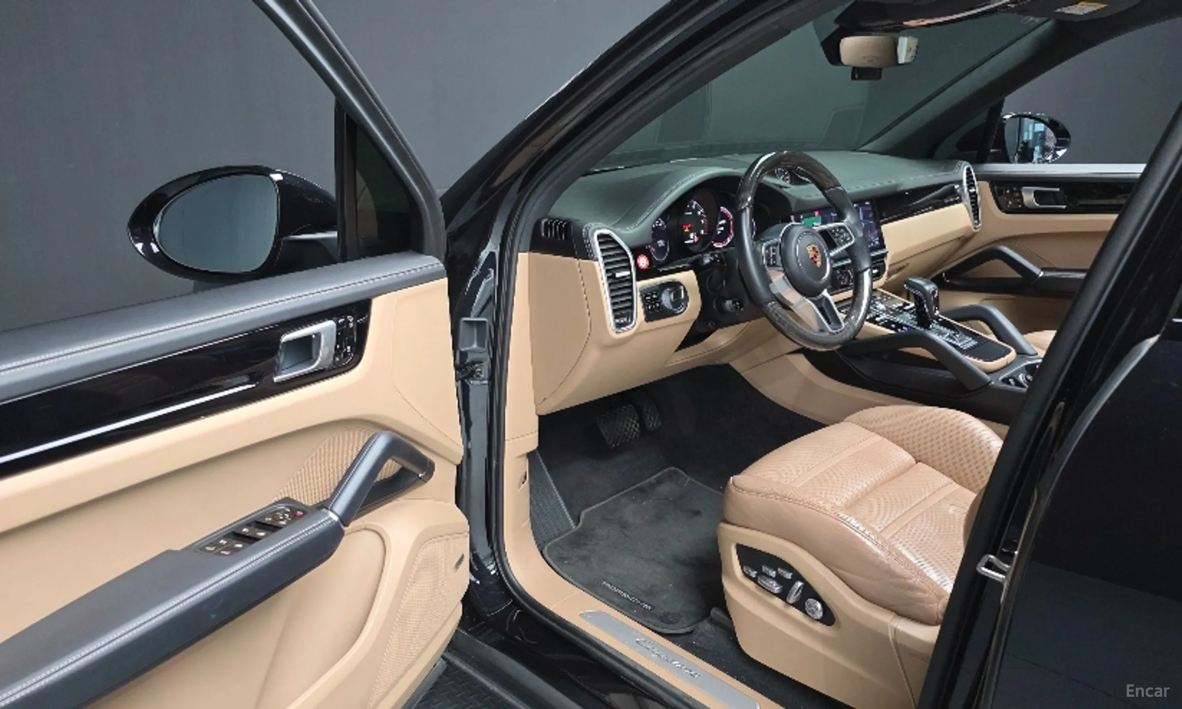 Porsche Cayenne (PO536) превью 10
