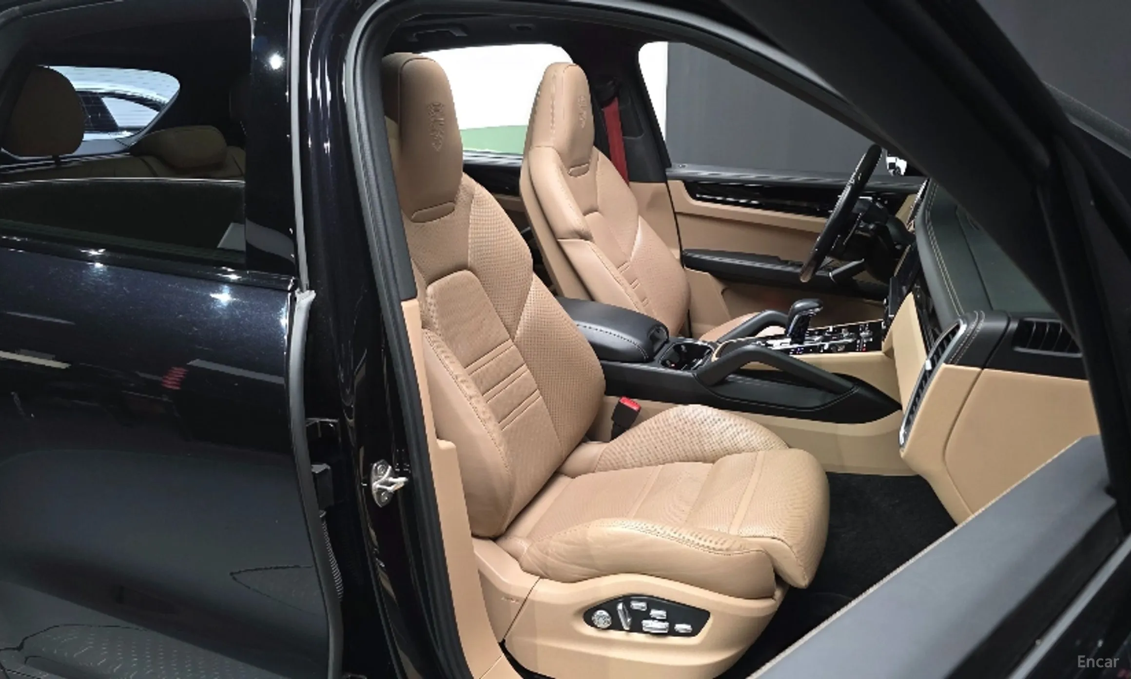 Porsche Cayenne (PO536) превью 11
