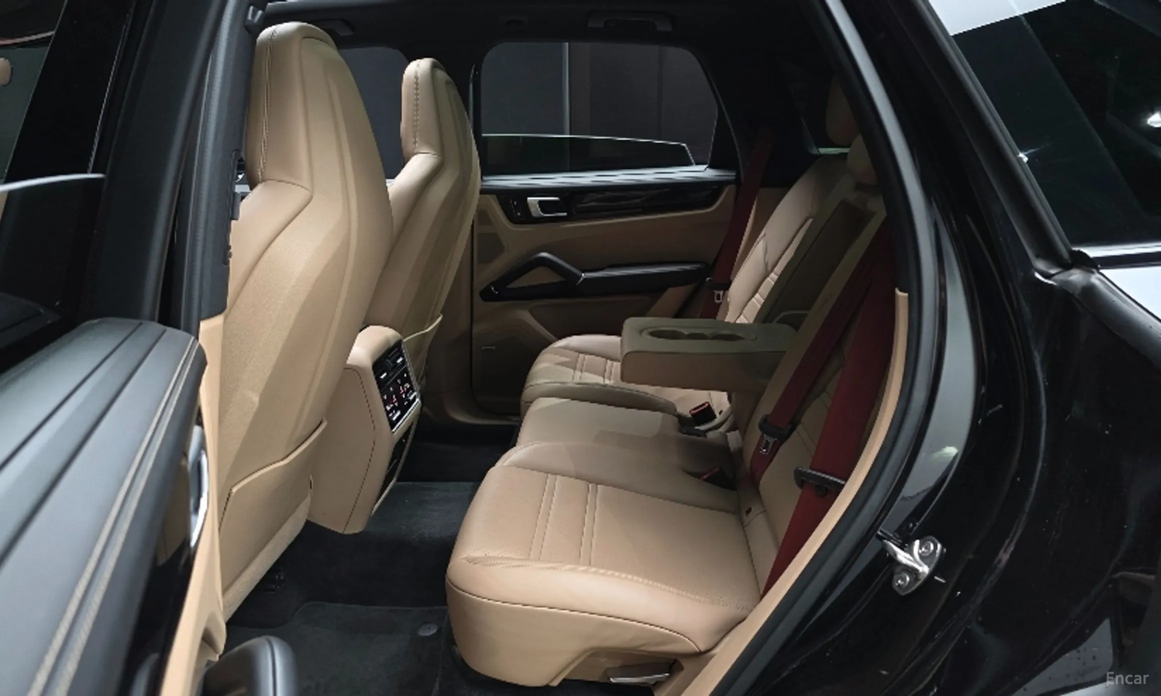 Porsche Cayenne (PO536) превью 13