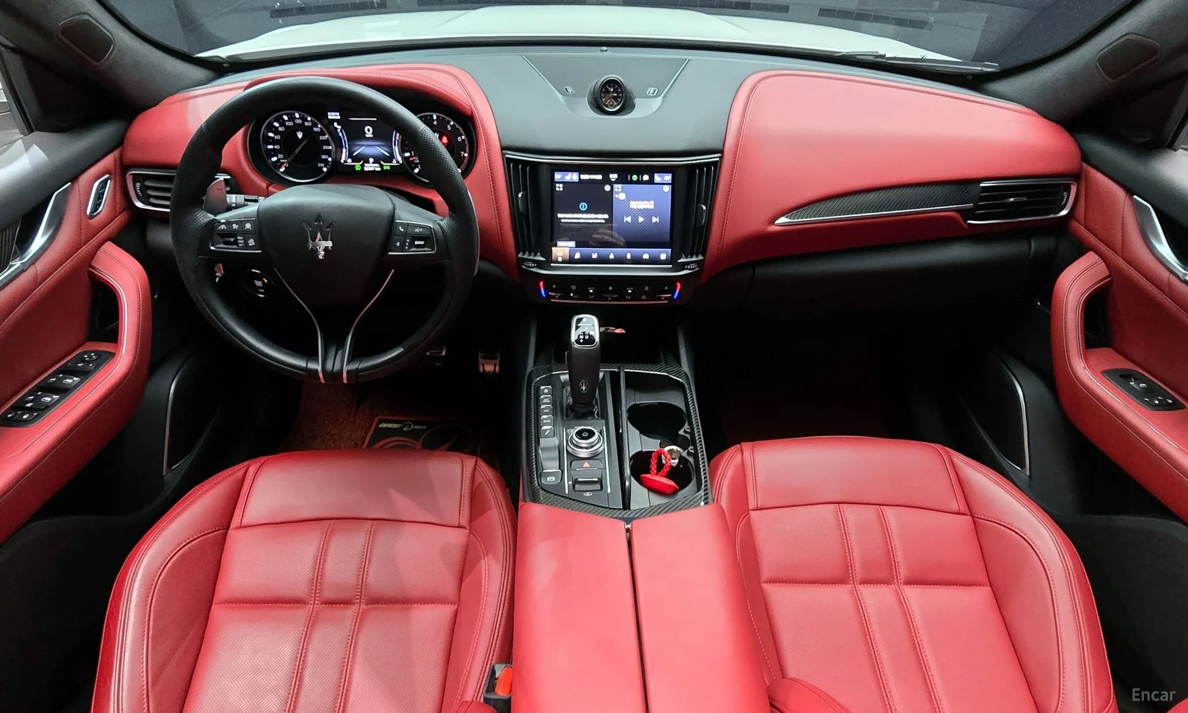 Maserati Levante превью 7