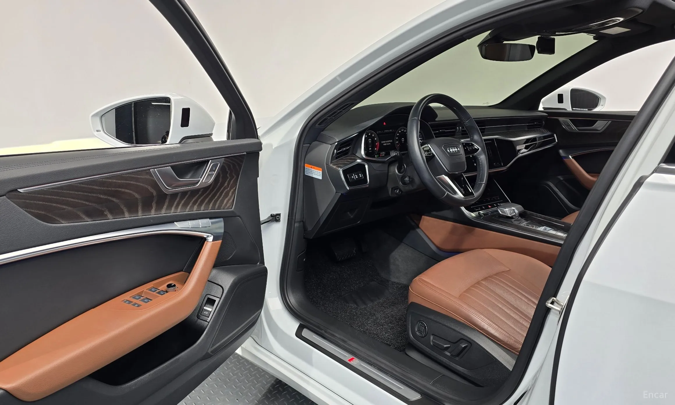 Audi A6 (C8) превью 10