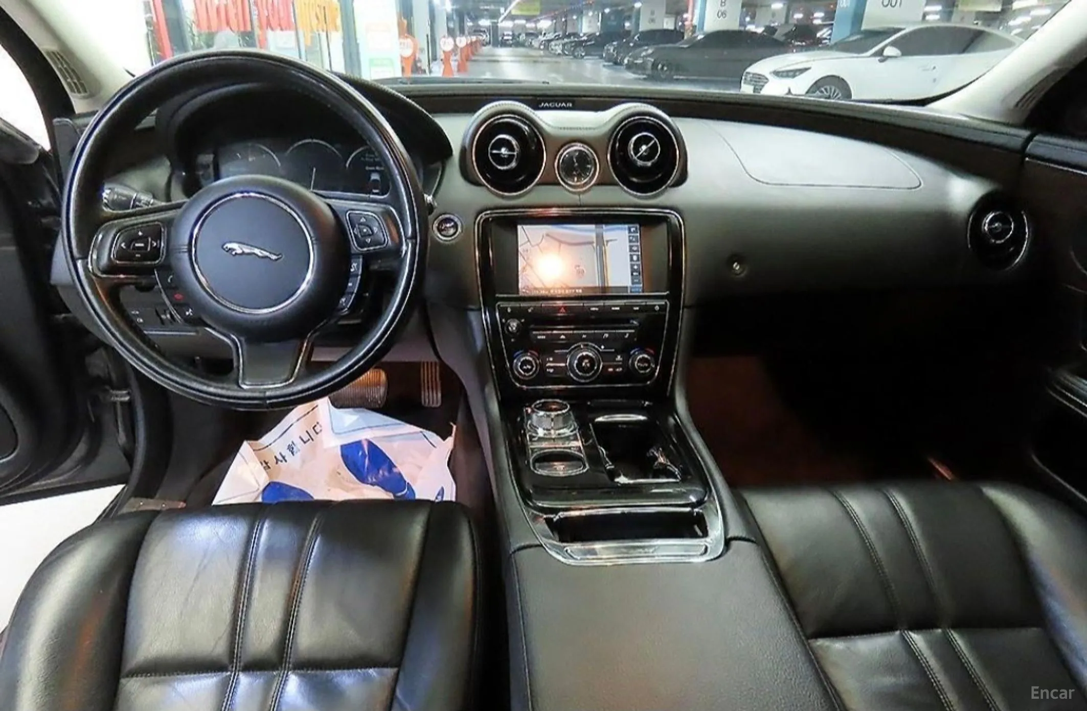 Jaguar All New XJ превью 10