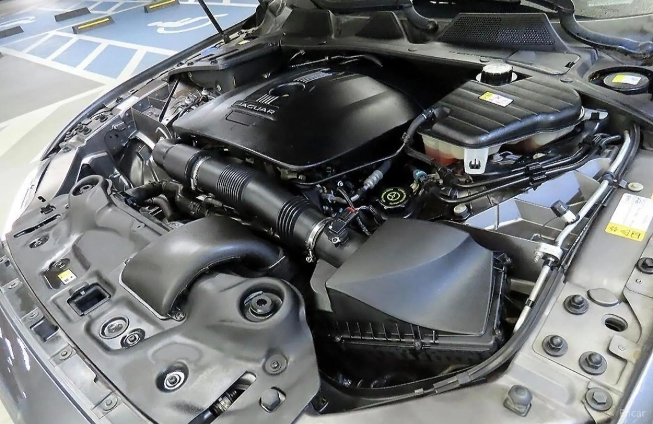 Jaguar All New XJ превью 19