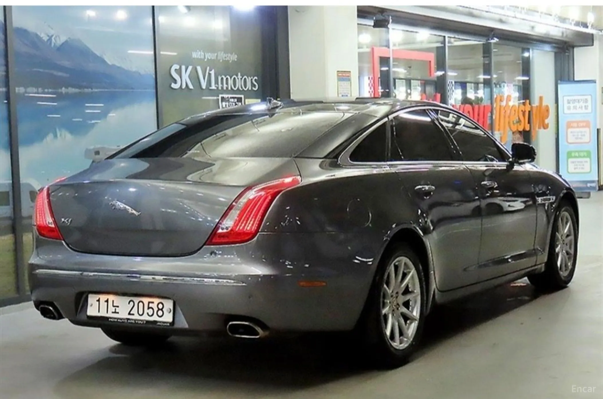 Jaguar All New XJ превью 4