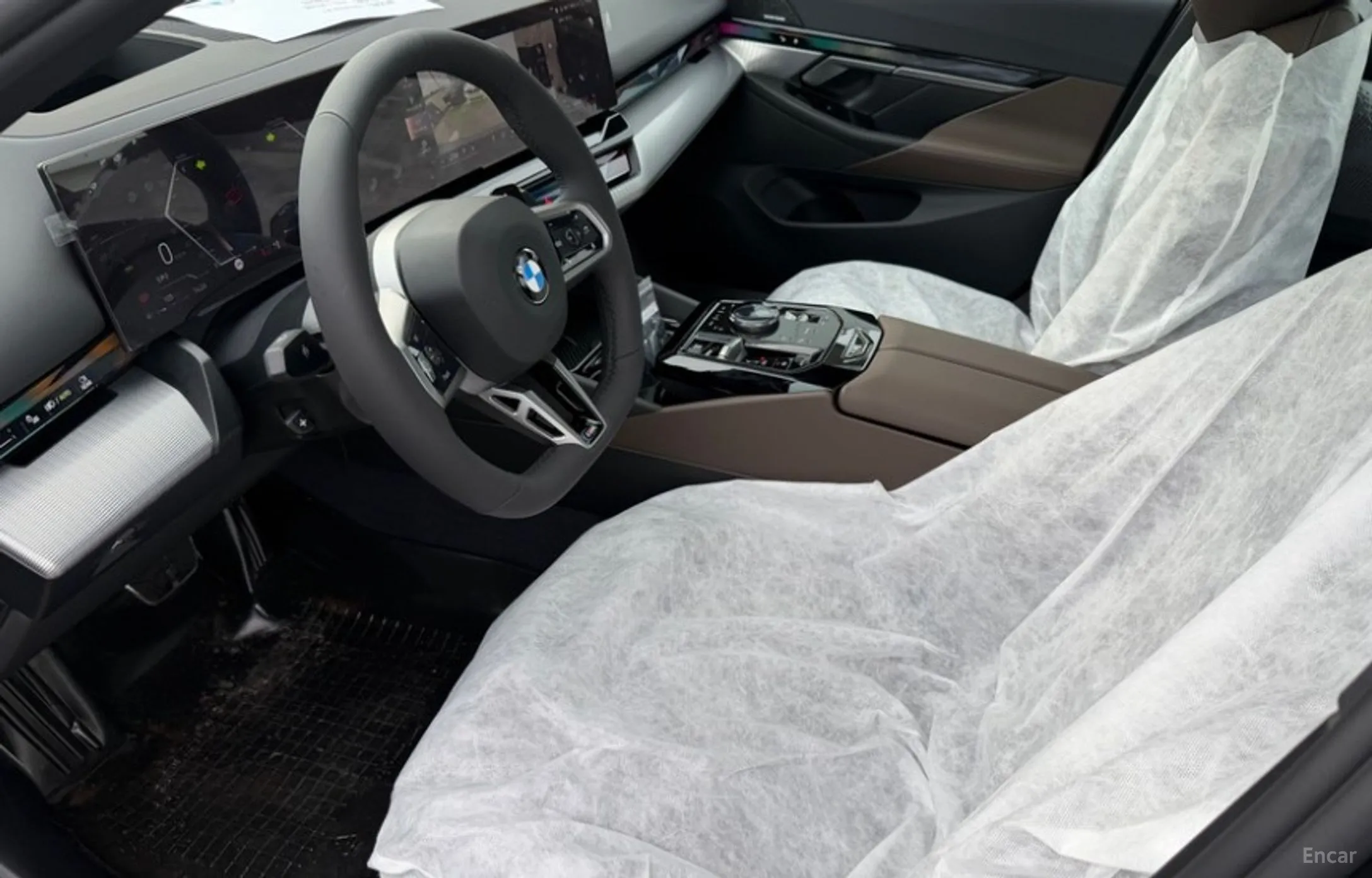 BMW 5 Series (G60) превью 3