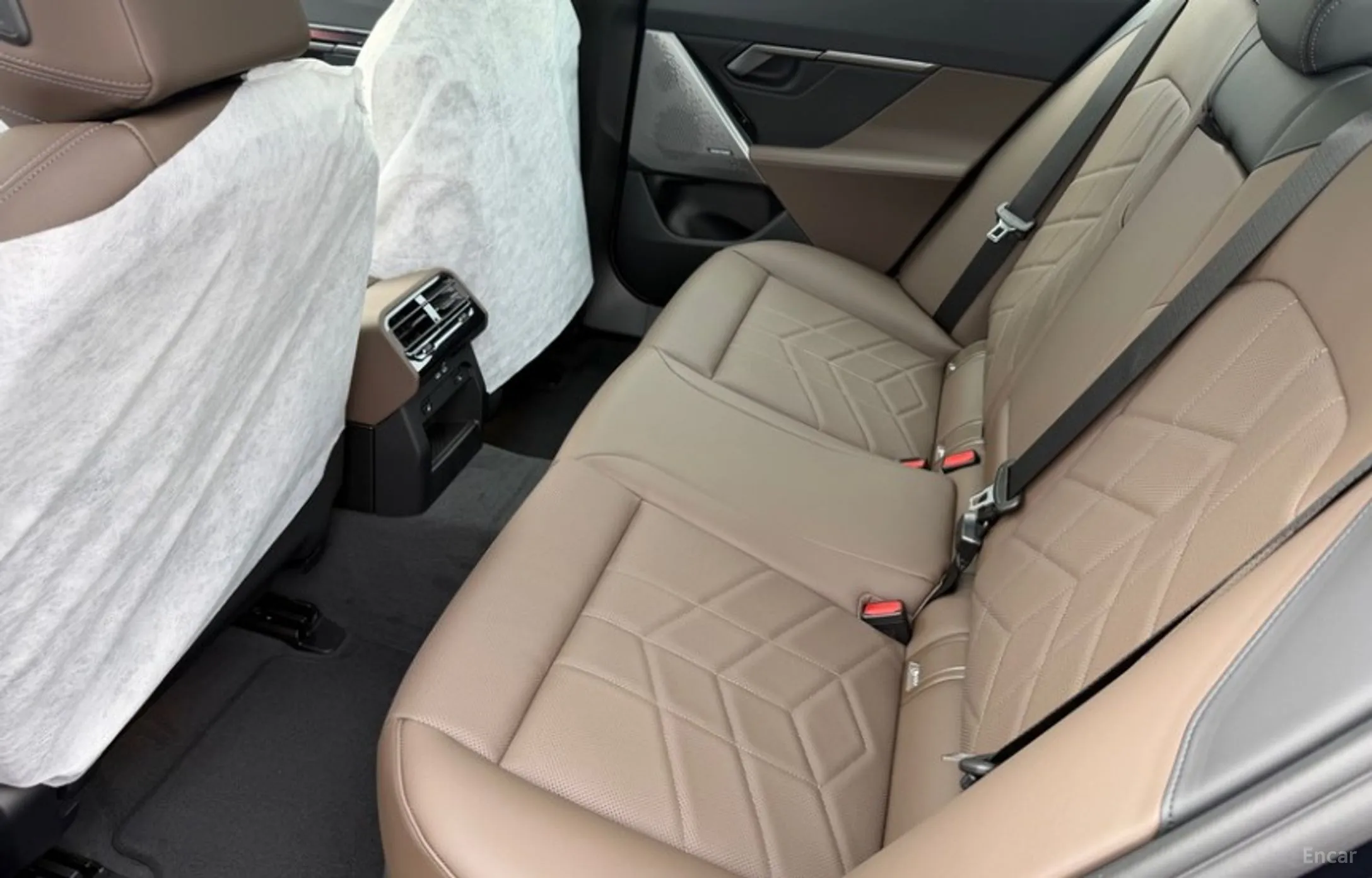 BMW 5 Series (G60) превью 4