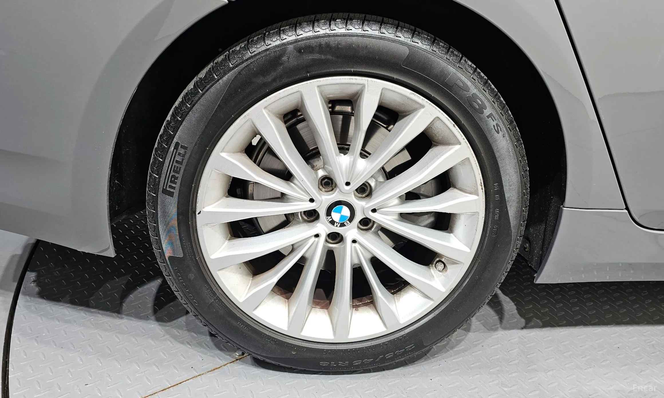 BMW 5 Series (G30) превью 5