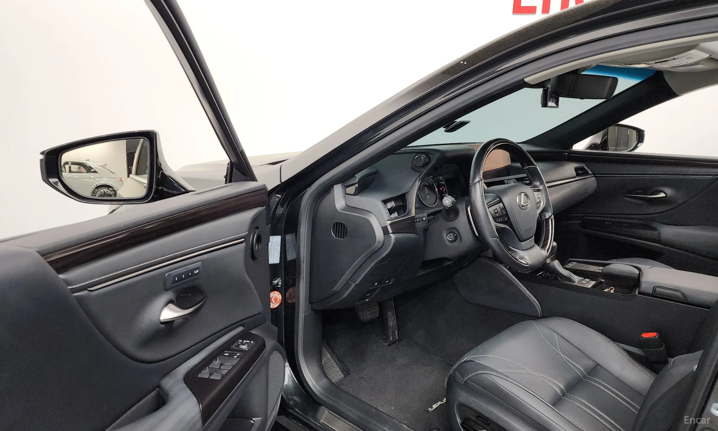 Lexus ES300h 7th Generation превью 10