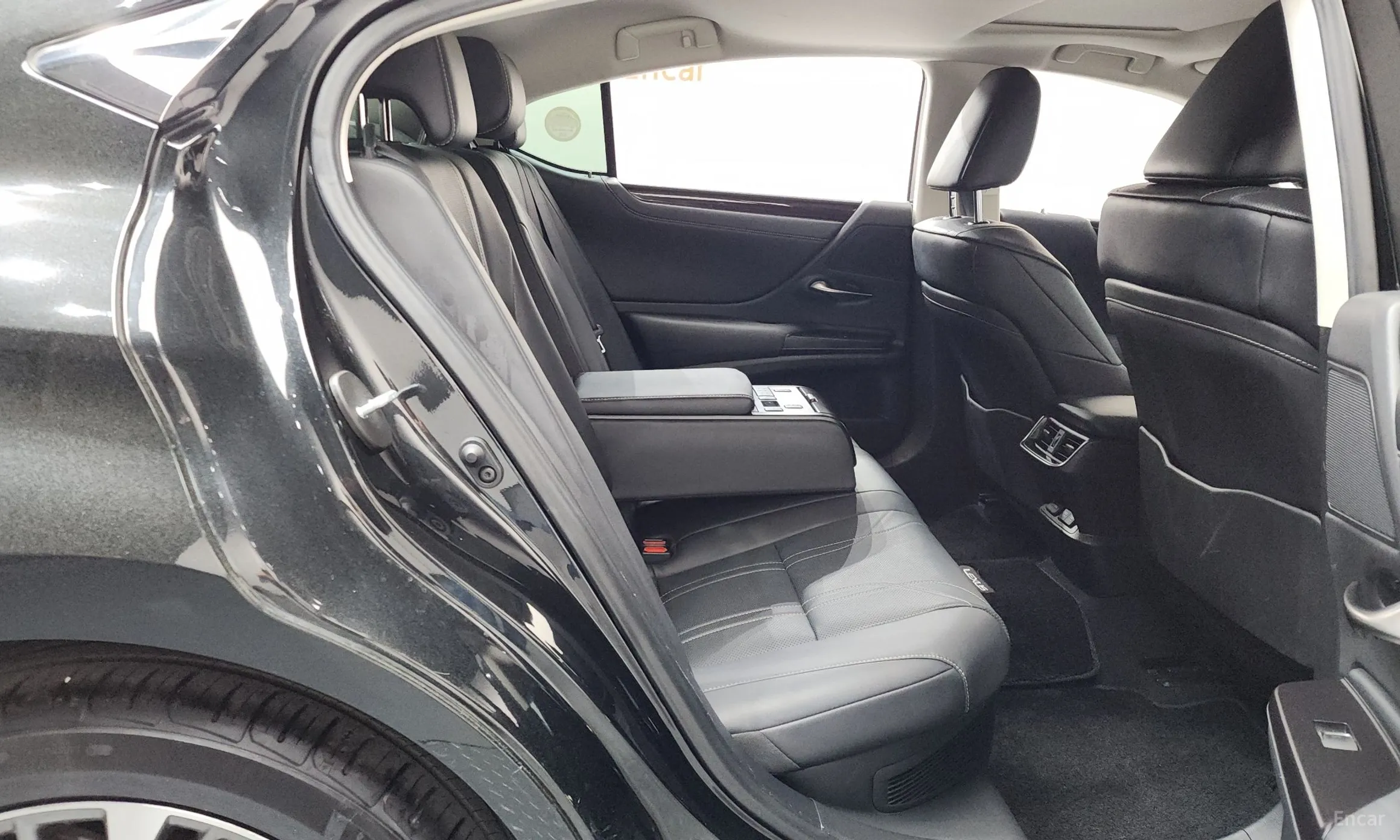 Lexus ES300h 7th Generation превью 12