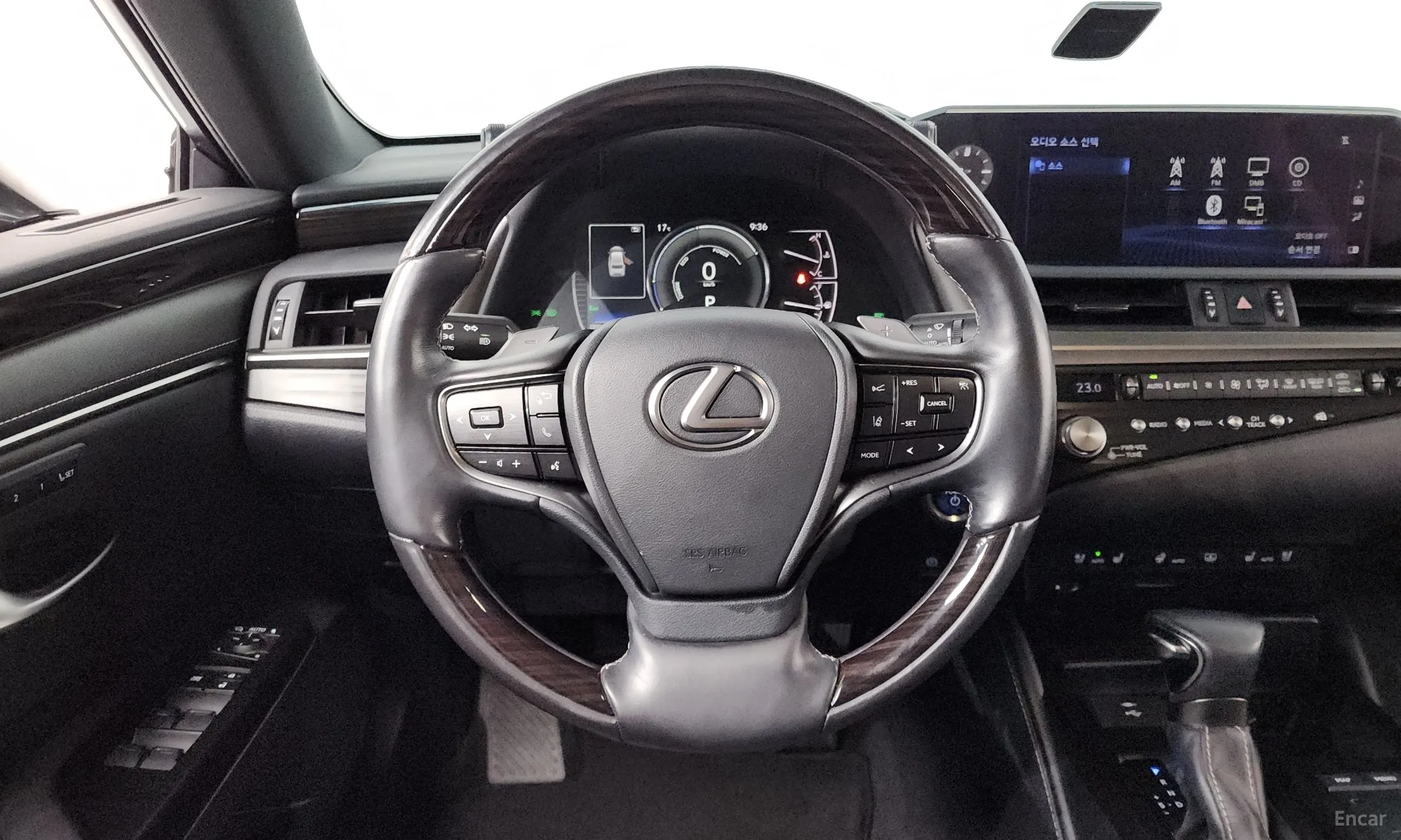 Lexus ES300h 7th Generation превью 15