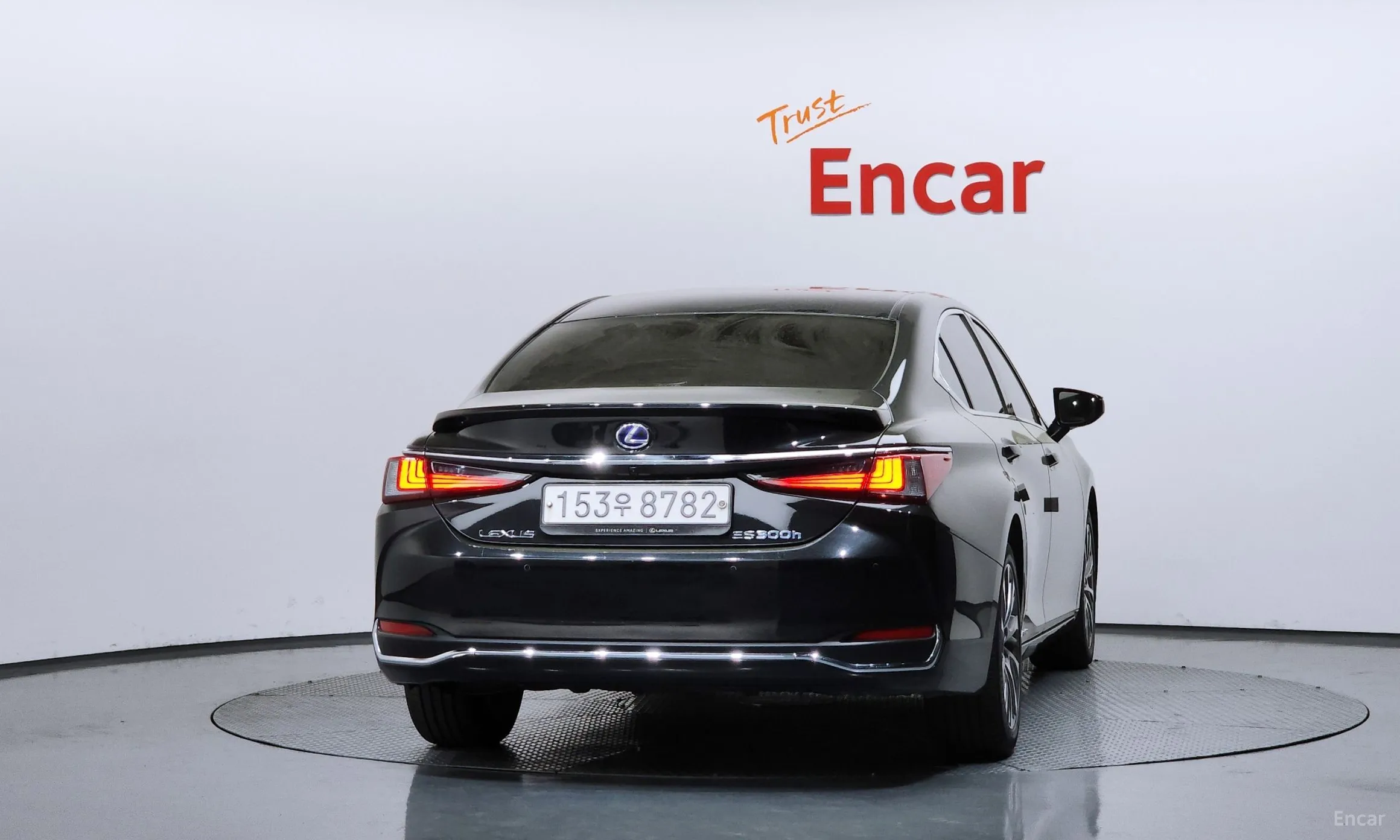 Lexus ES300h 7th Generation превью 4