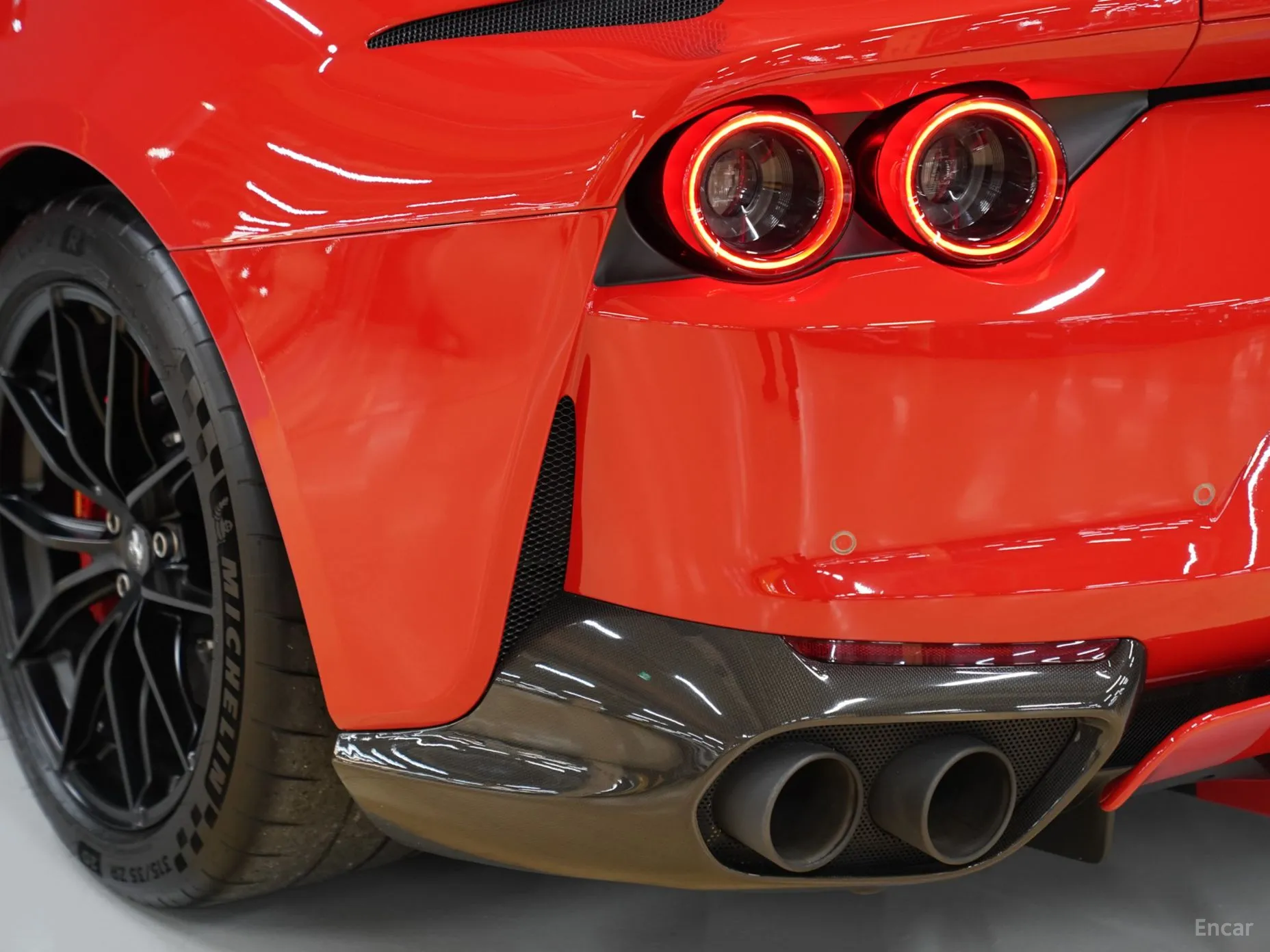 Ferrari 812 Superfast превью 13
