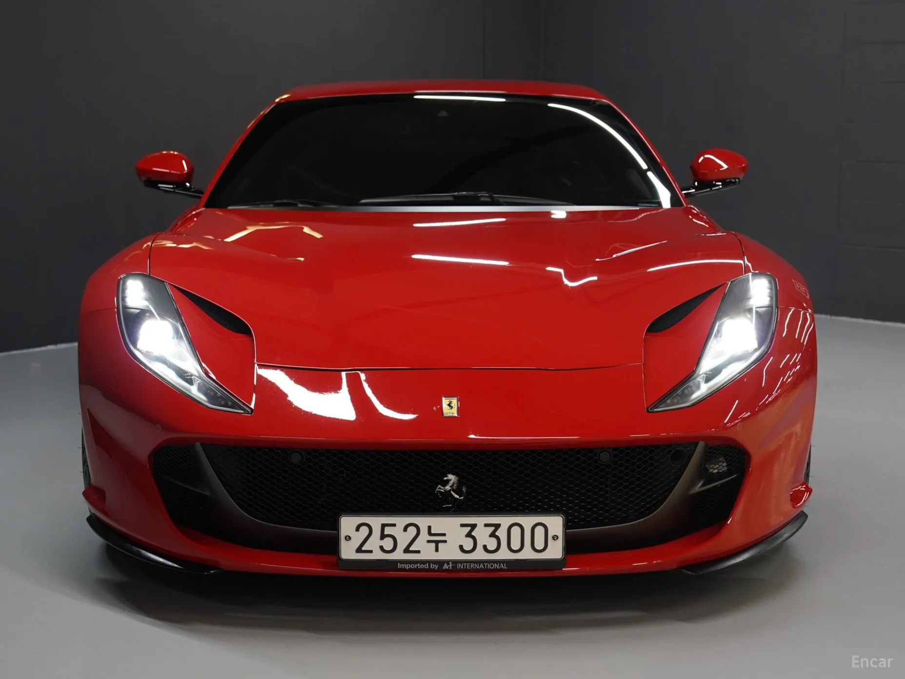 Ferrari 812 Superfast превью 3