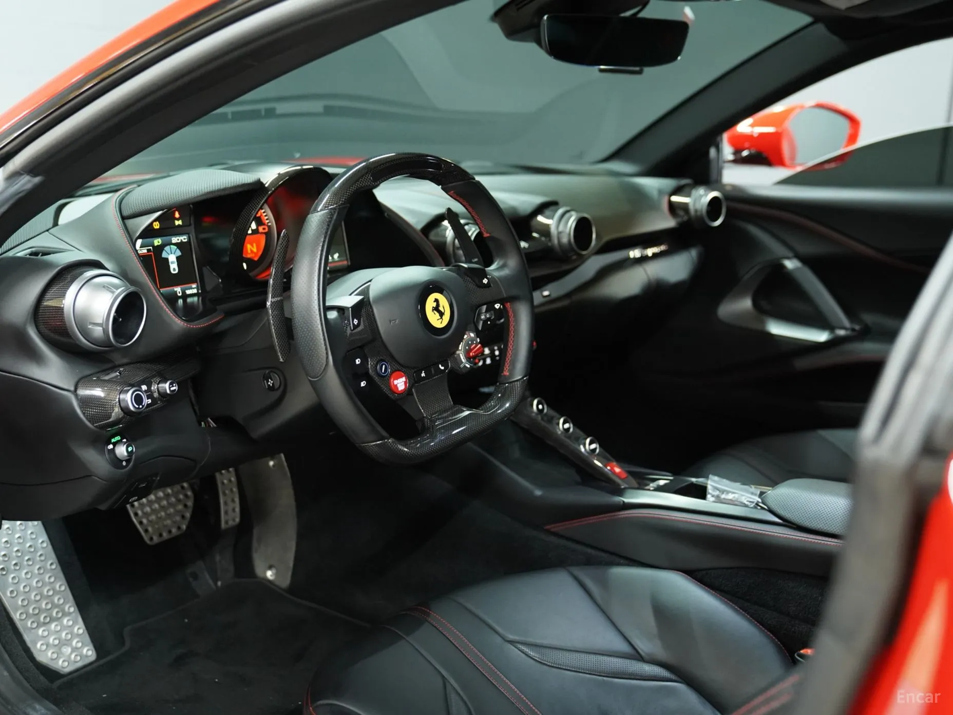 Ferrari 812 Superfast превью 9