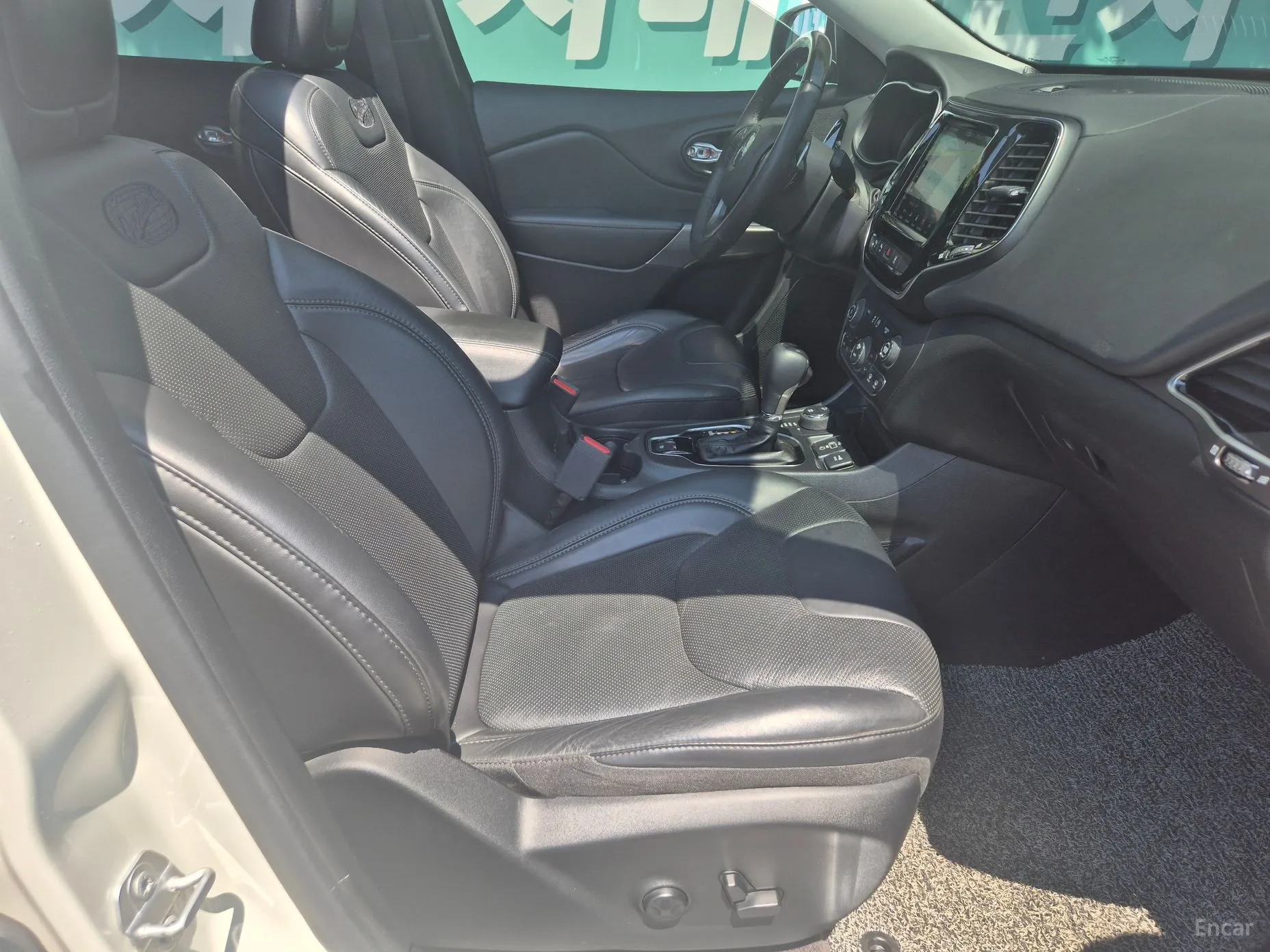 Jeep Cherokee (KL) превью 18