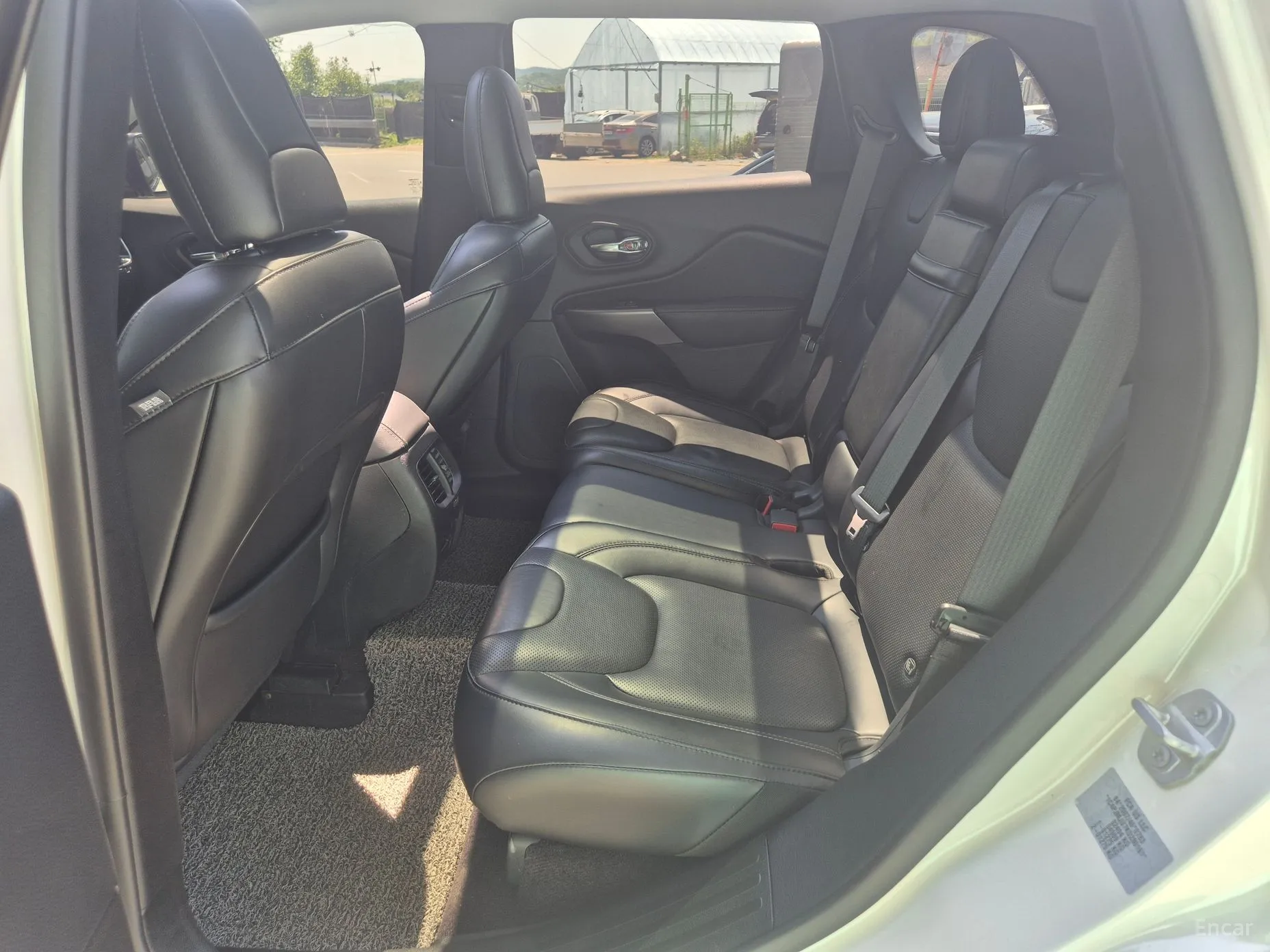 Jeep Cherokee (KL) превью 19