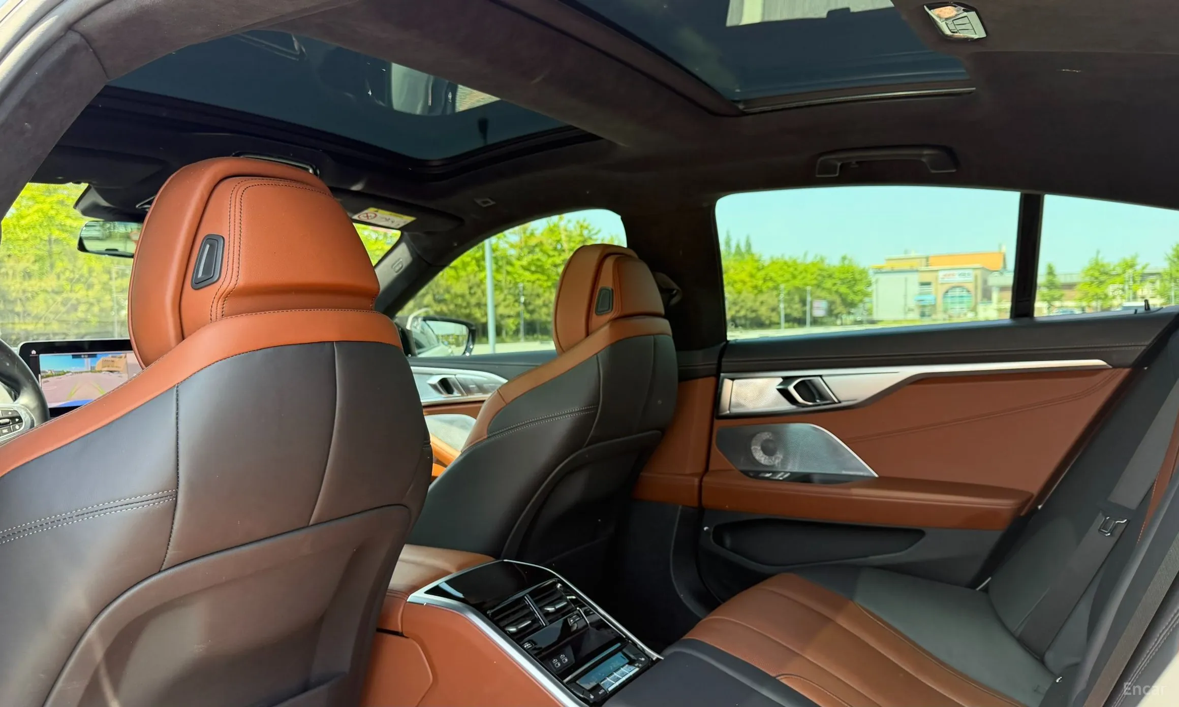 BMW 8-series (G15) превью 16