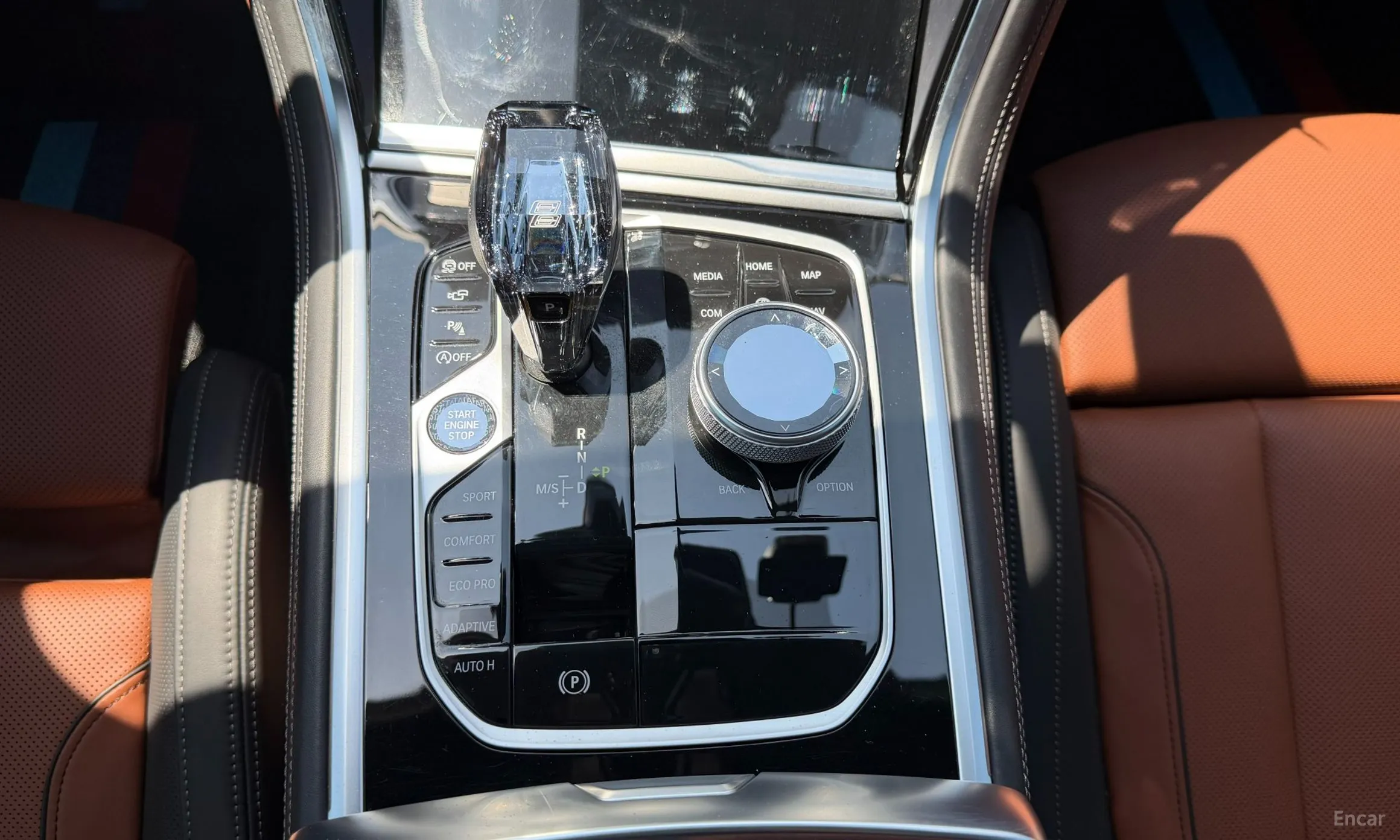 BMW 8-series (G15) превью 9