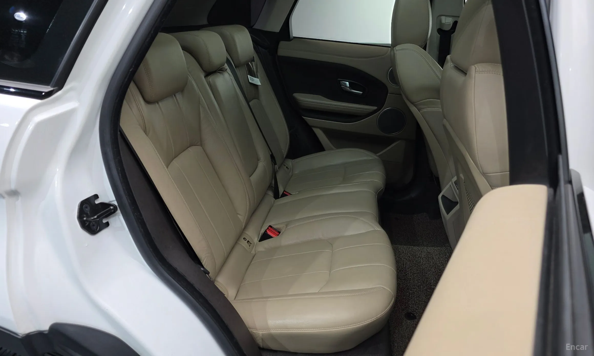 Land Rover Range Rover Evoque превью 11