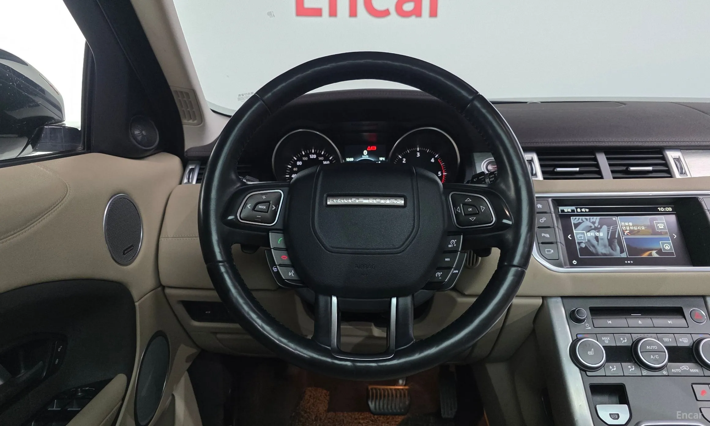 Land Rover Range Rover Evoque превью 12