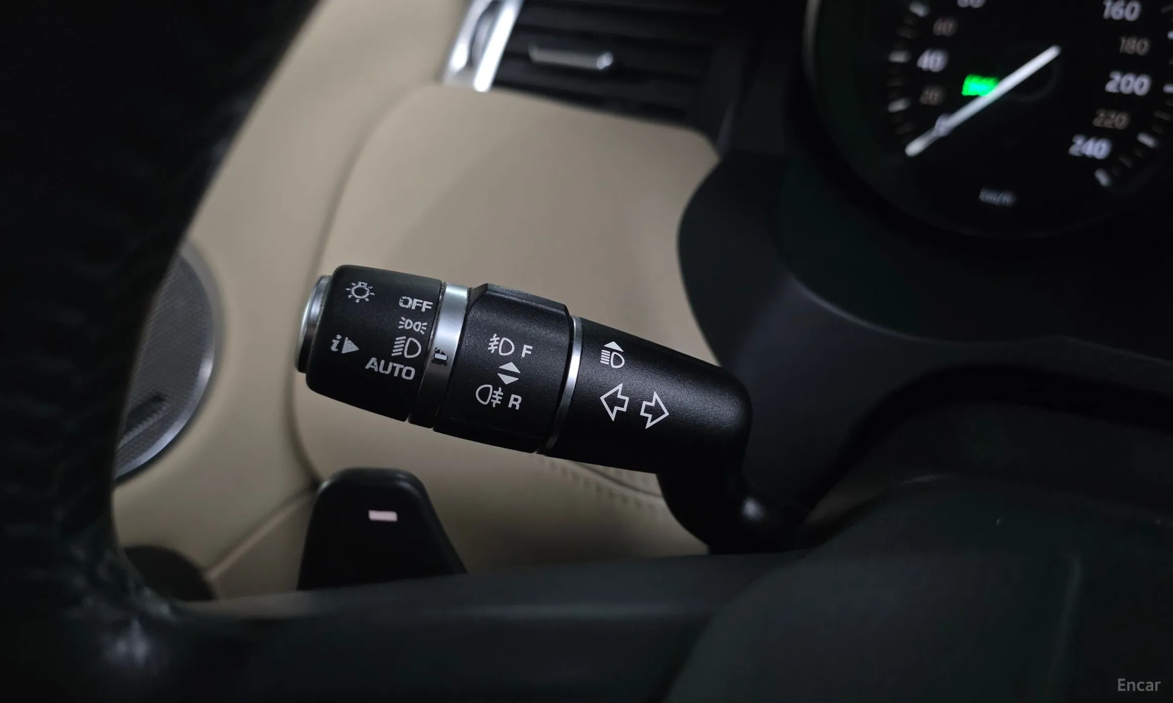 Land Rover Range Rover Evoque превью 17